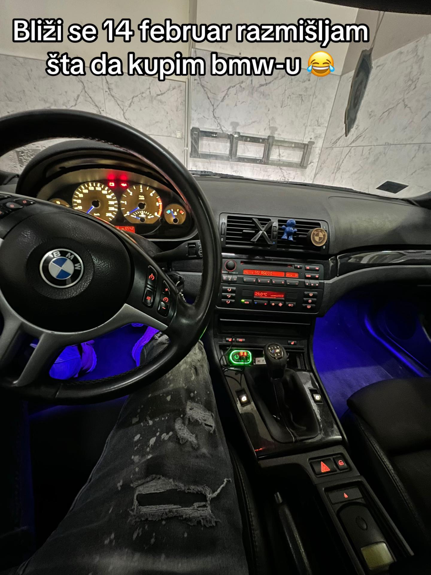 @becoviic