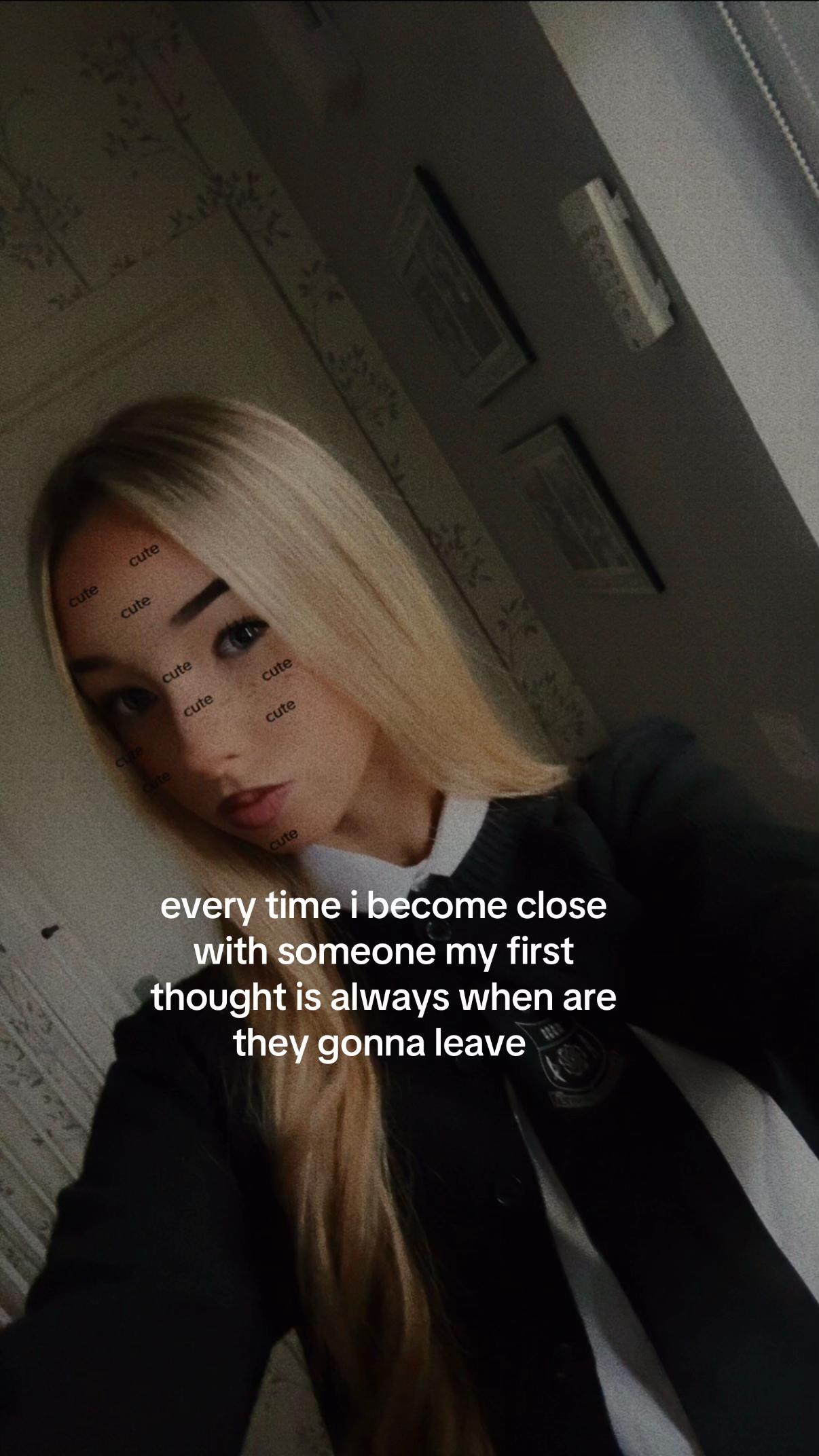 @𝐞