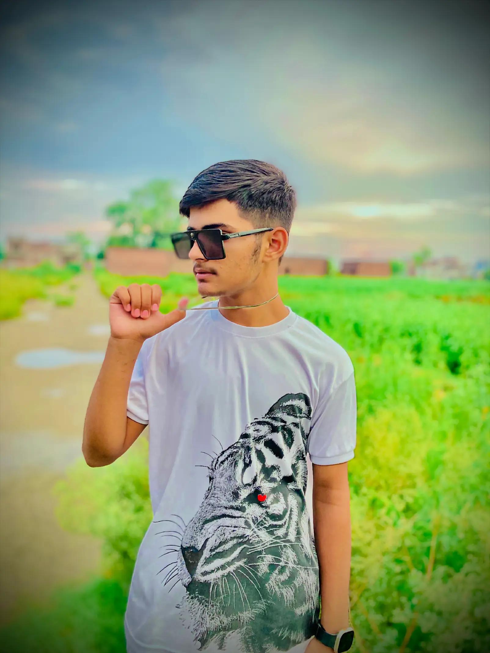@Husnain🌸