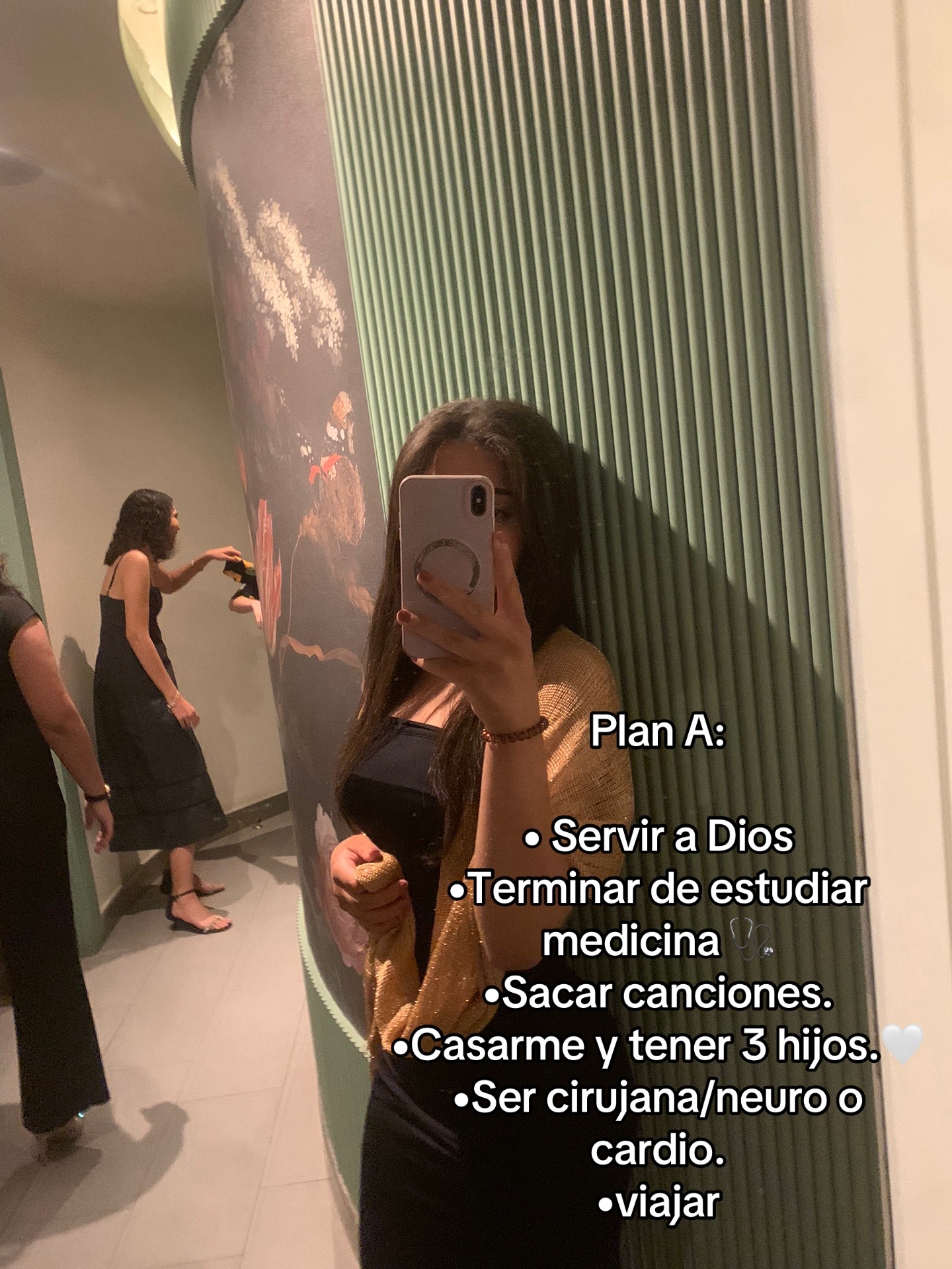 @lala<3