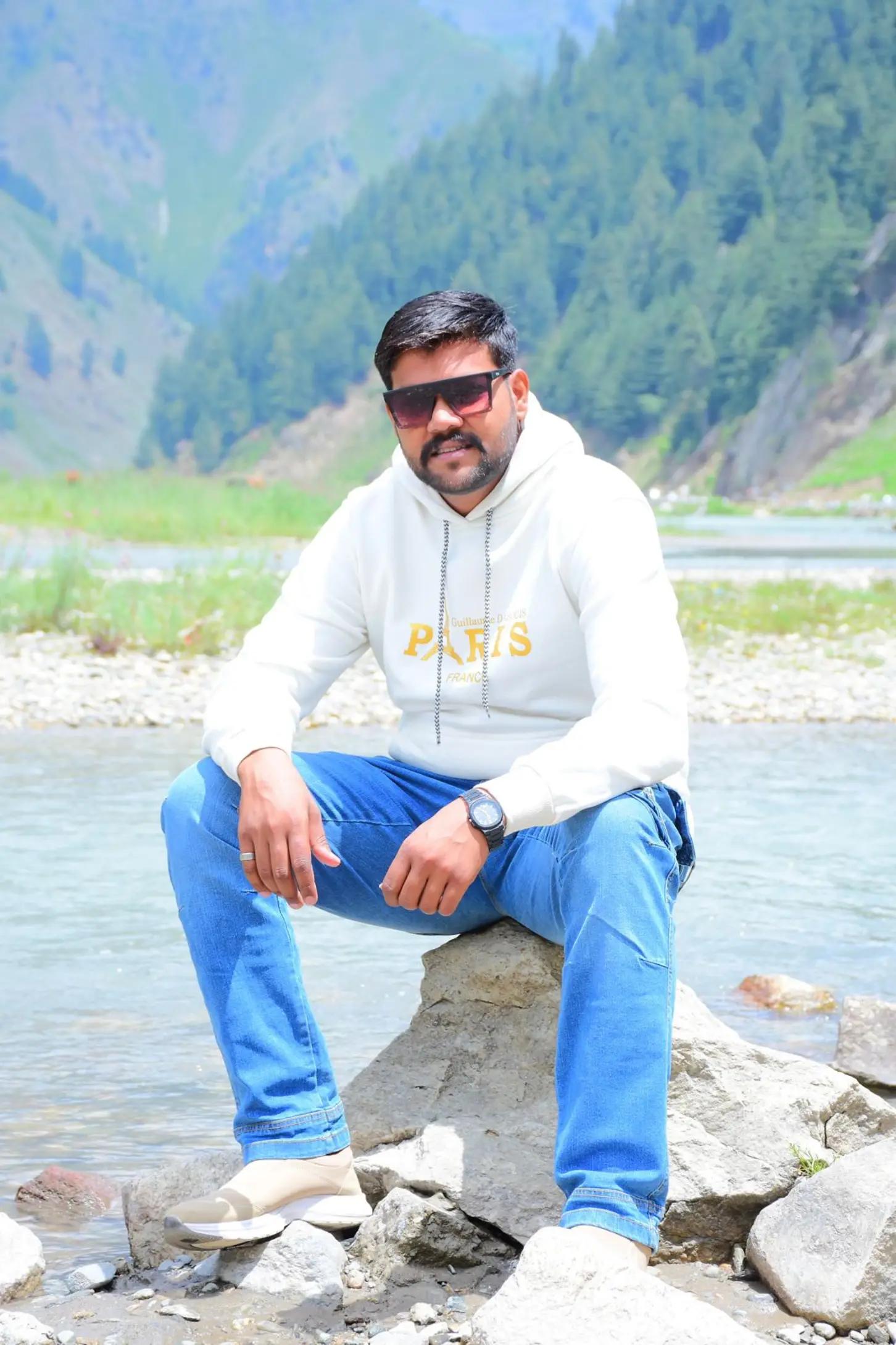 @afzaal bhai 🥀