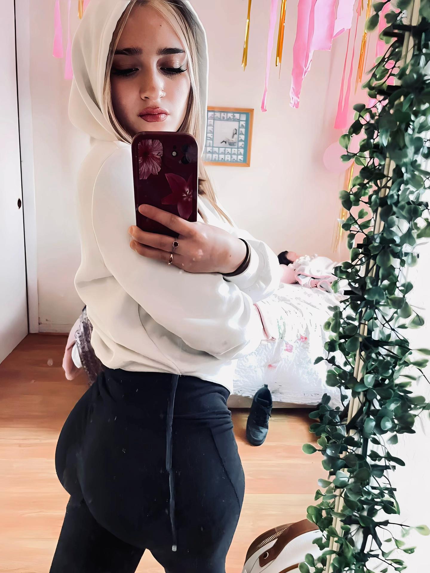 @77renatta