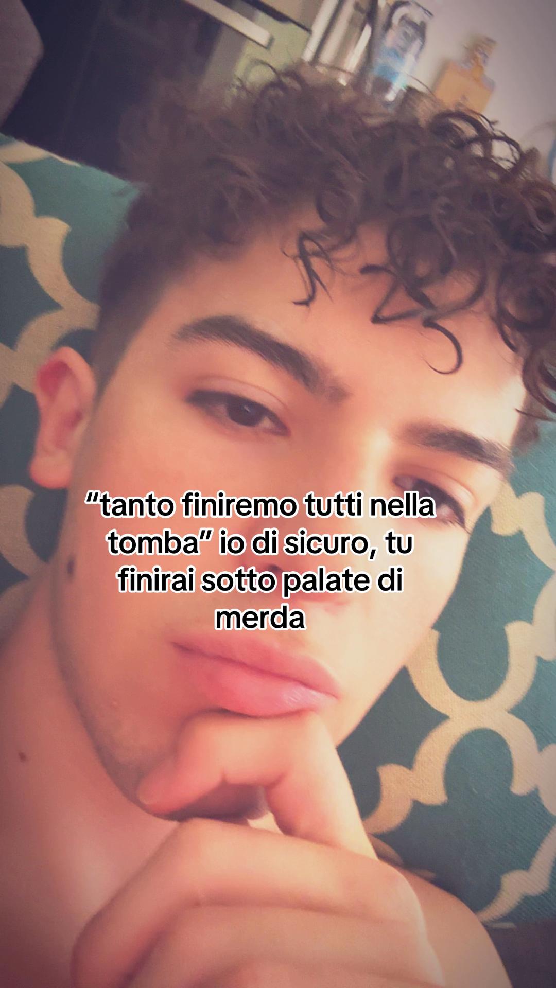 @axomirt