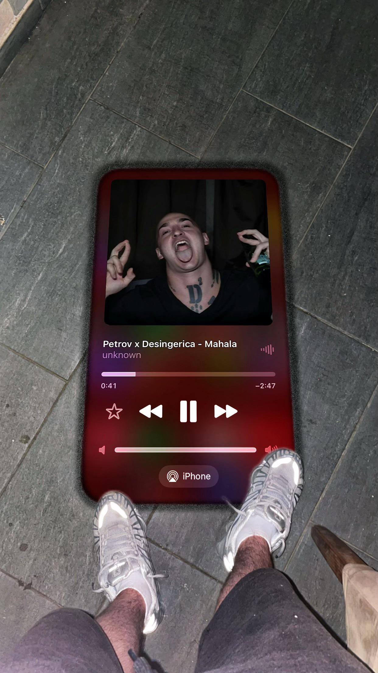 @⃟