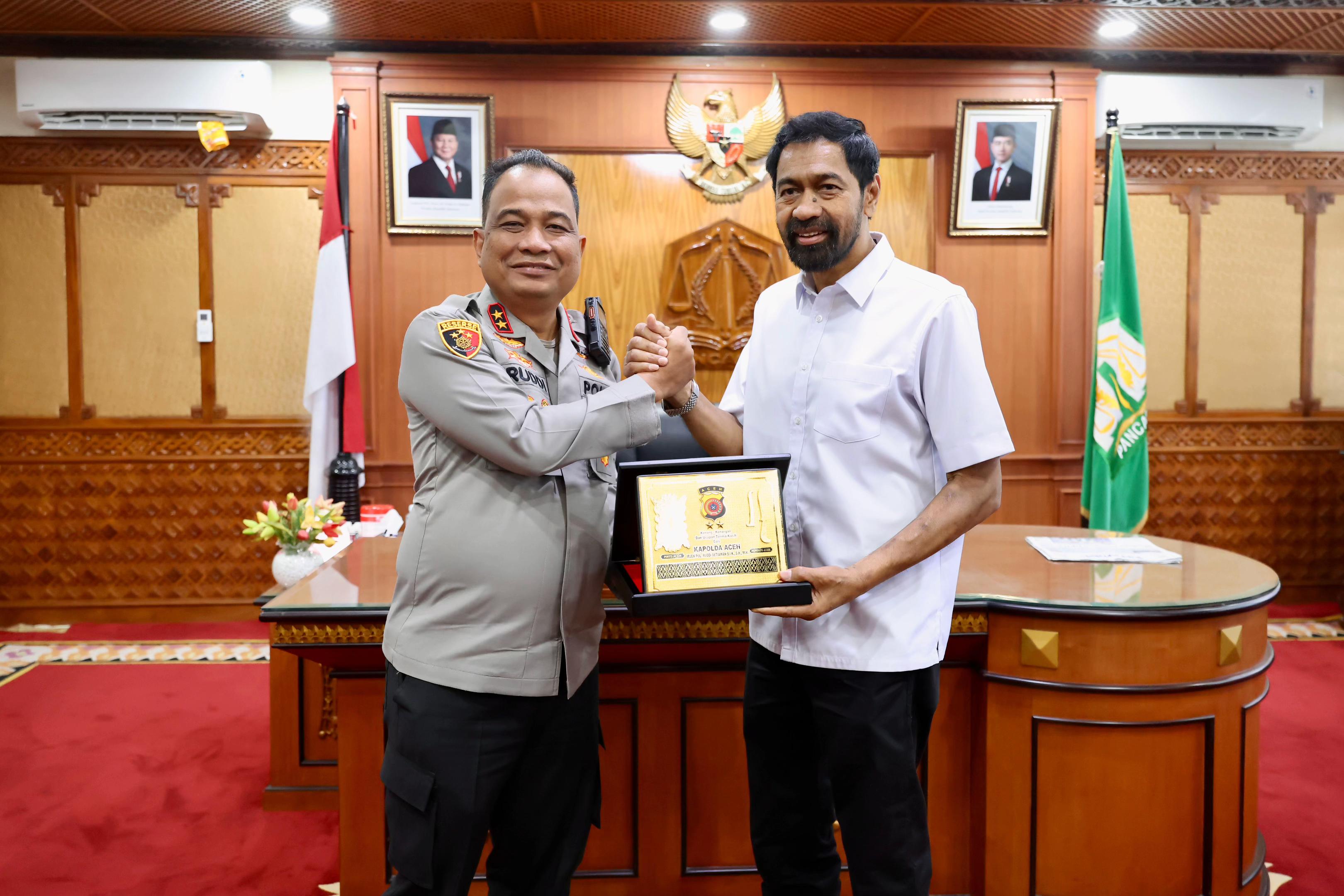 @muzakirmanaf1964