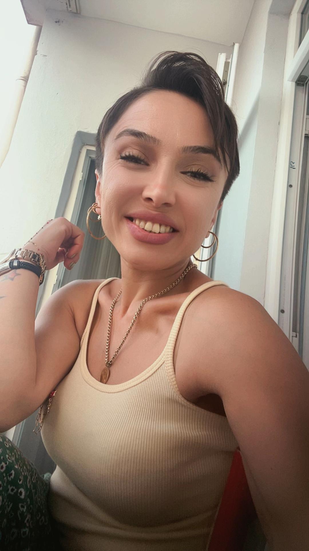 @Jale🧚🏼G&Uuml;LECİN