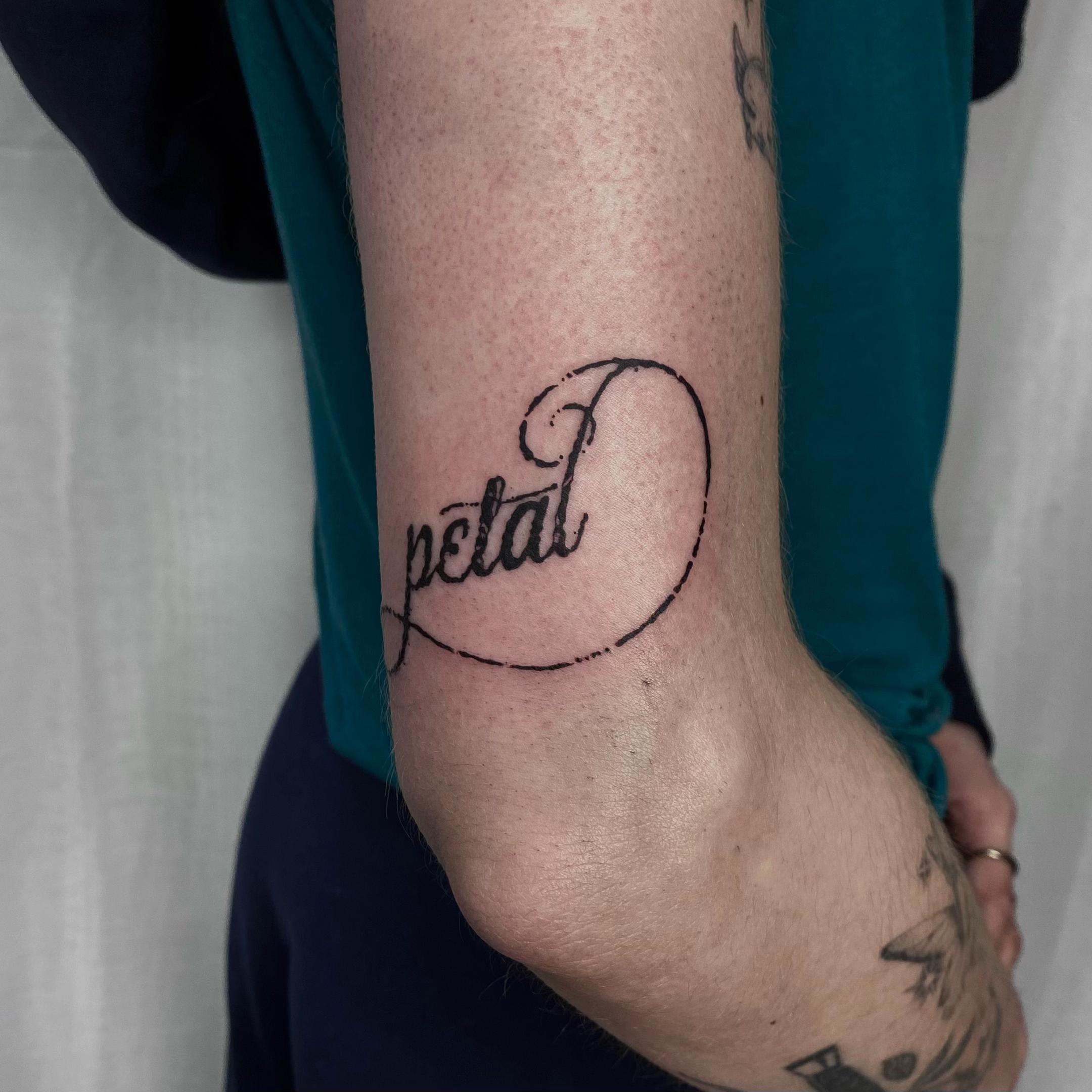 @eliza.supe.tattoo