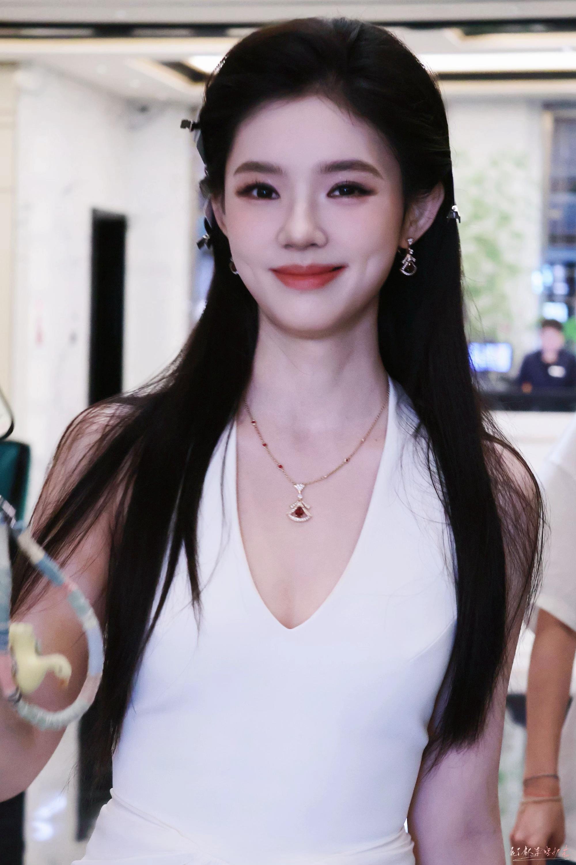 @𝒍𝒊𝒏𝒚𝒖𝒏ʲᵉˡˡʸ⁹⁶