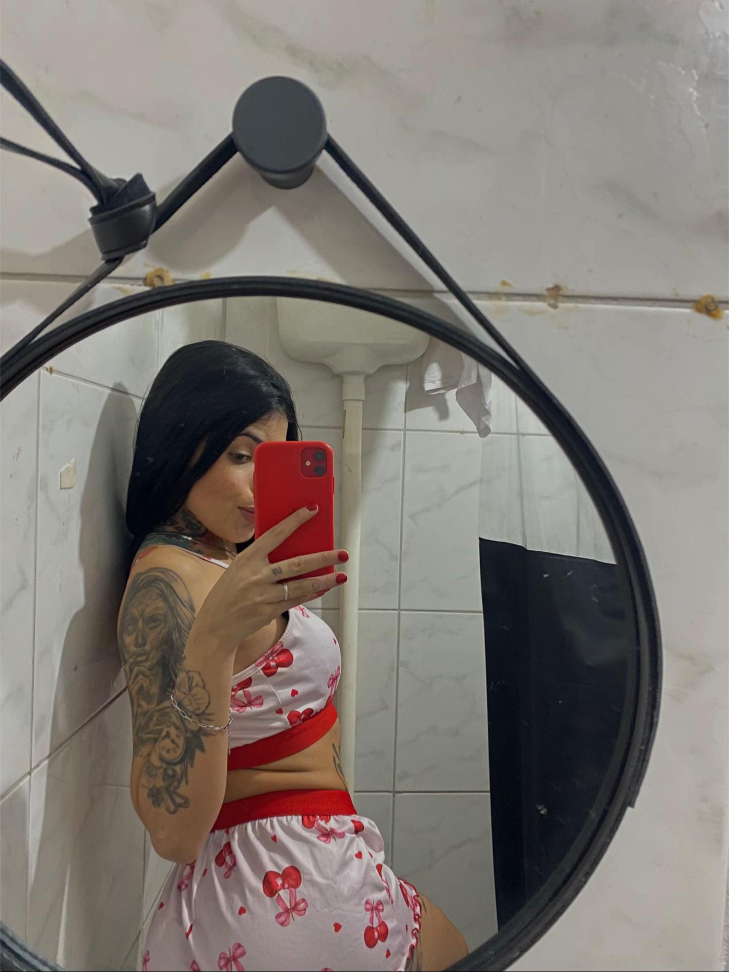 @juliana75057