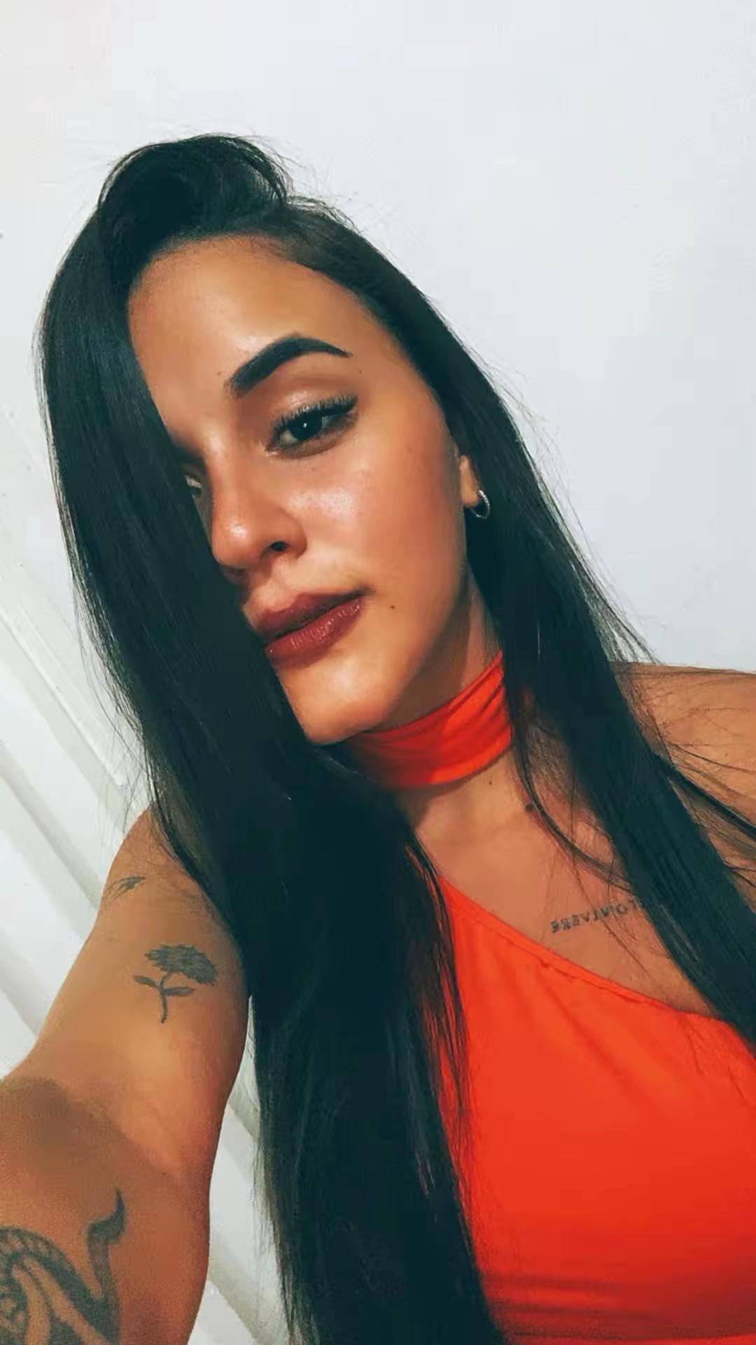 @leticiacard___