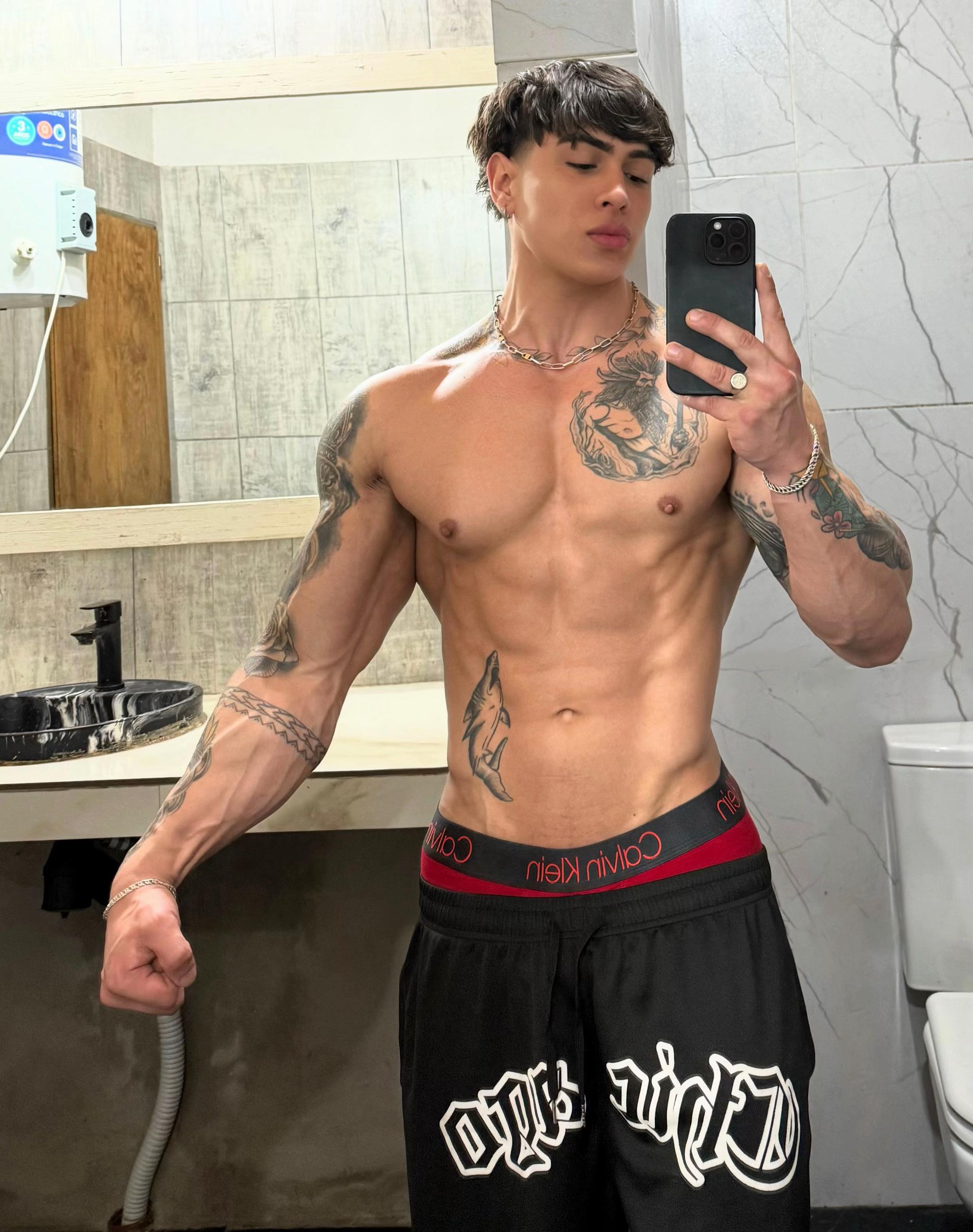 @Nicolás