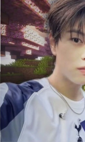 @โ<{๐ฒ๐ฆ_stay}>โ