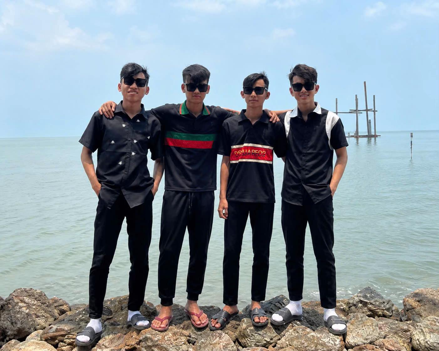 @Tới nhỏ