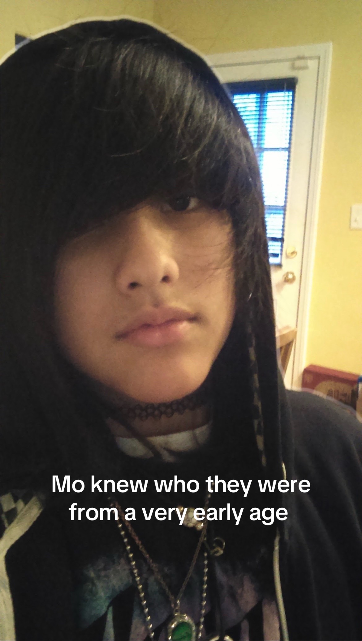 @mo