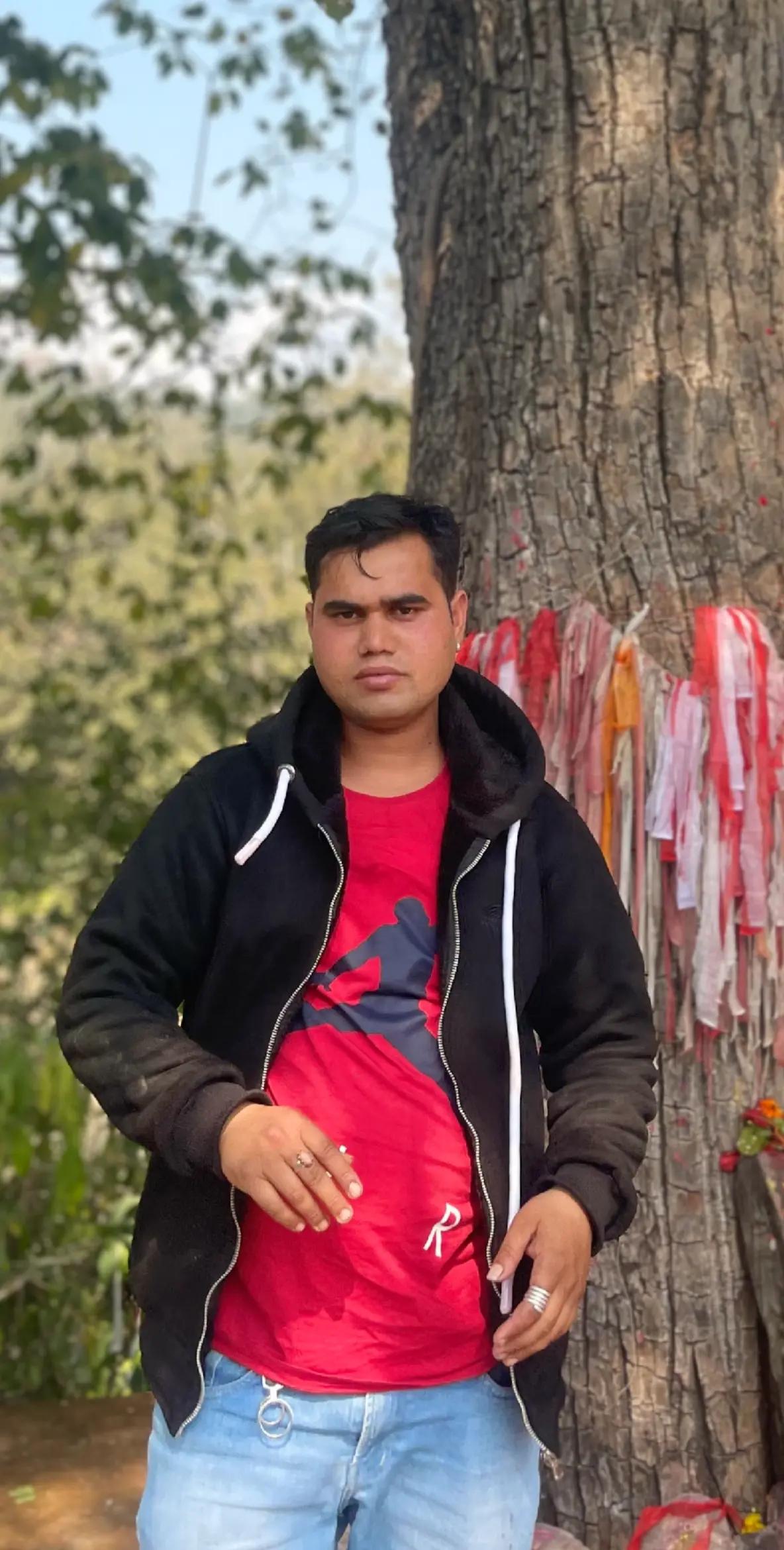 @M.R Tika Ram 🚶♂️👊✌️