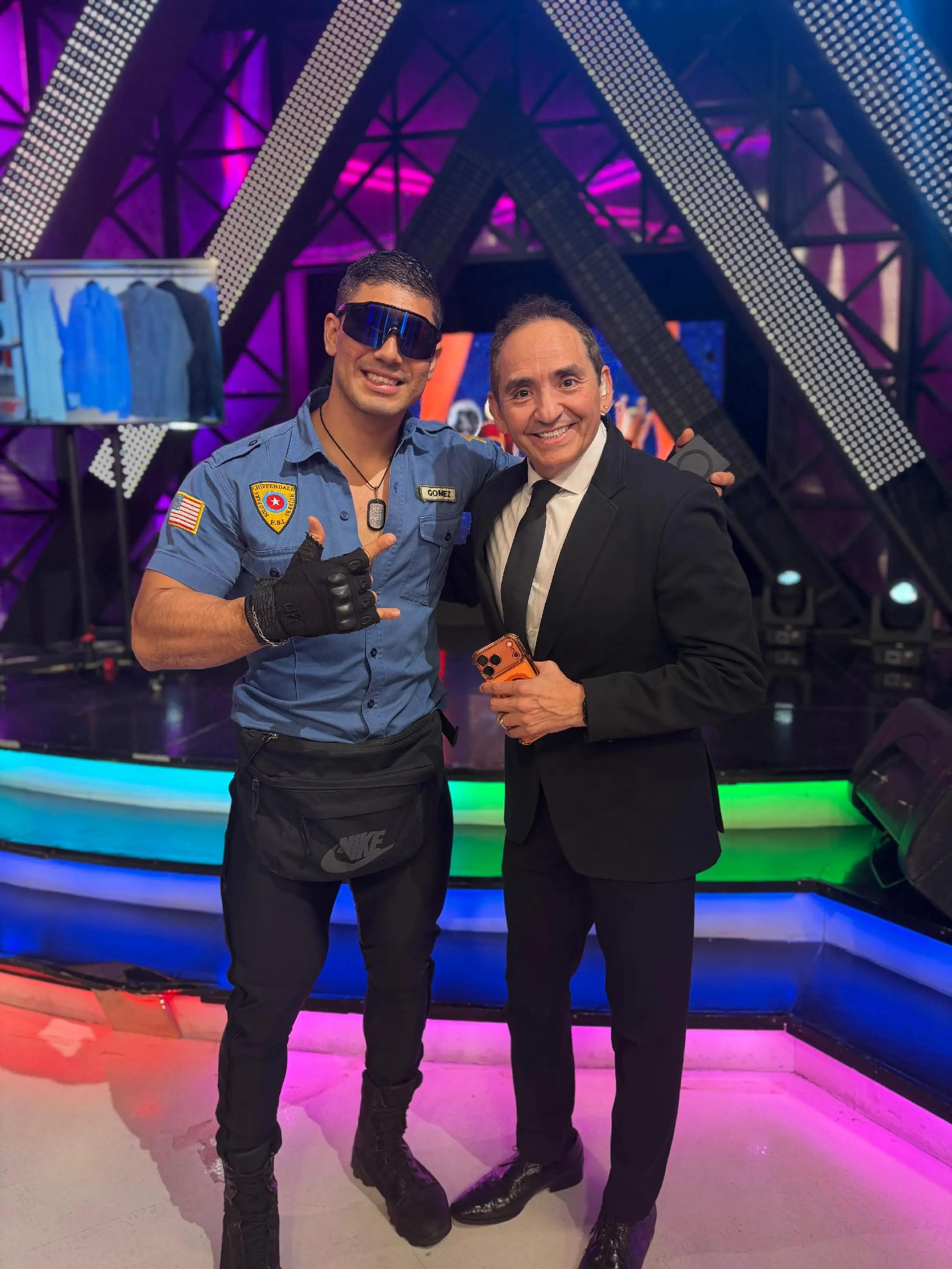 @LION G&Oacute;MEZ 👮🏻&zwj;♂️EL POLISEXY