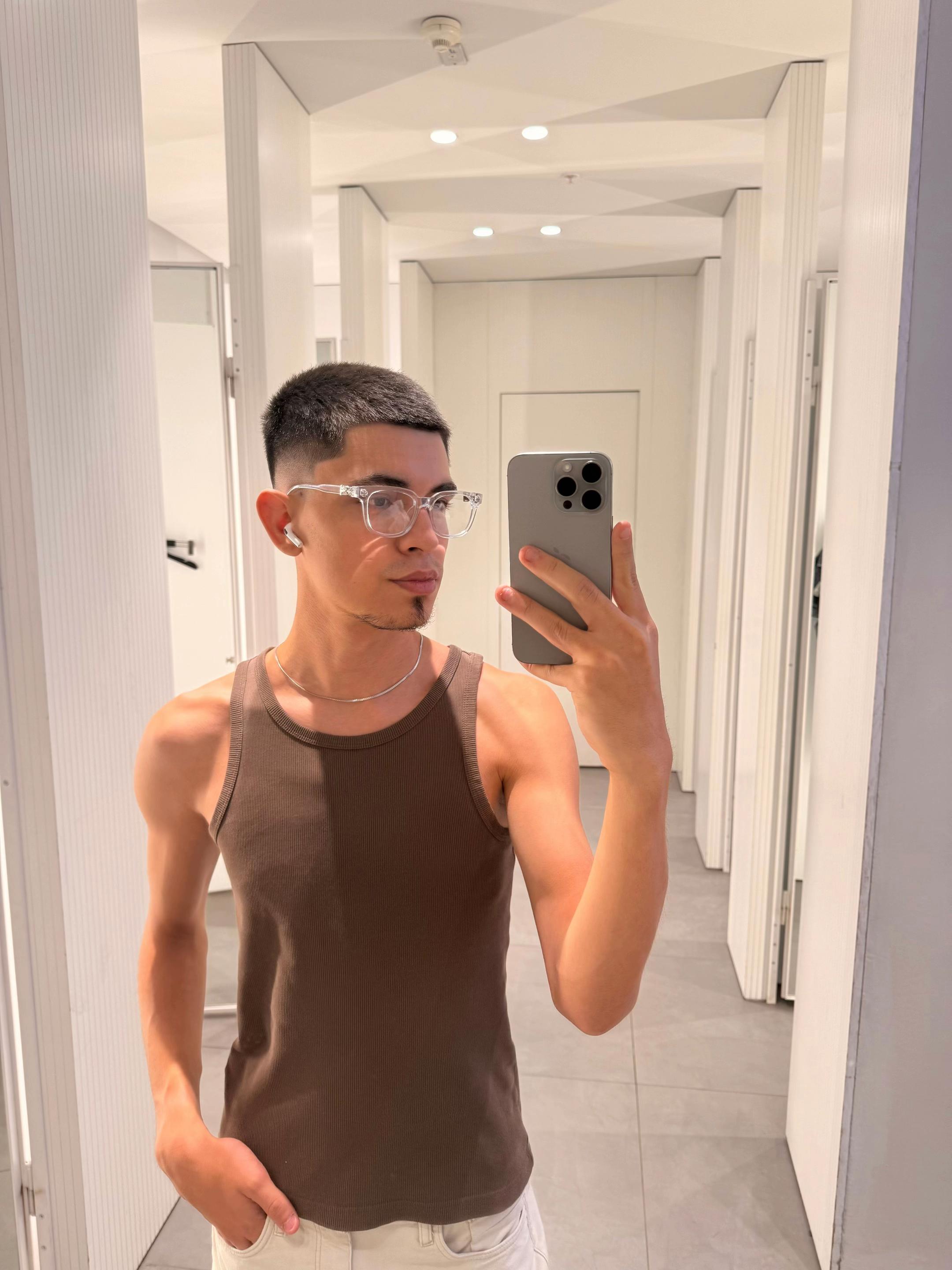 @userr1893542745