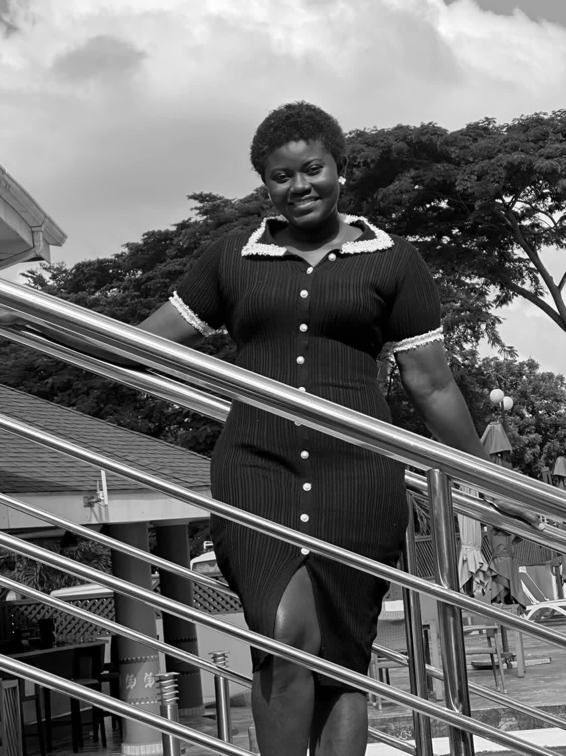 @JUNIOR ASANTEWAA BA🇬🇭