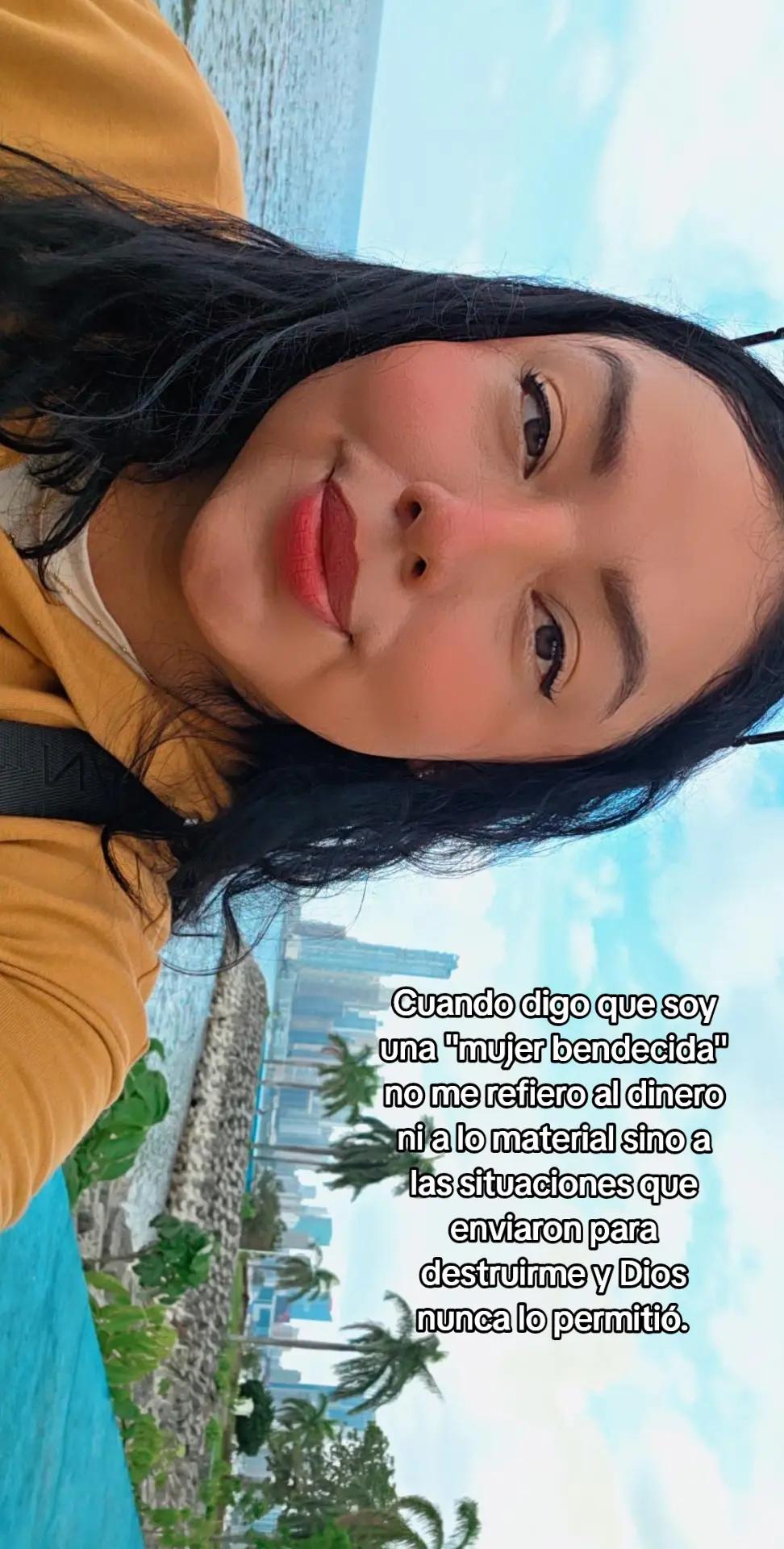 @🦋