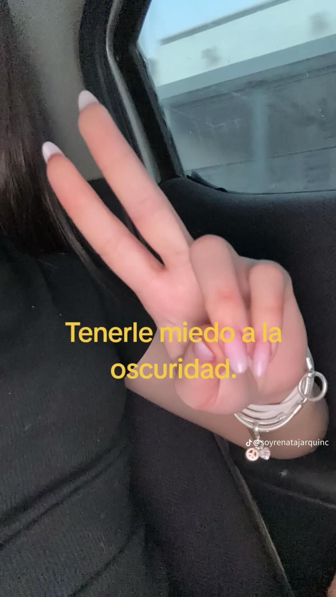 @👩🏻🫧