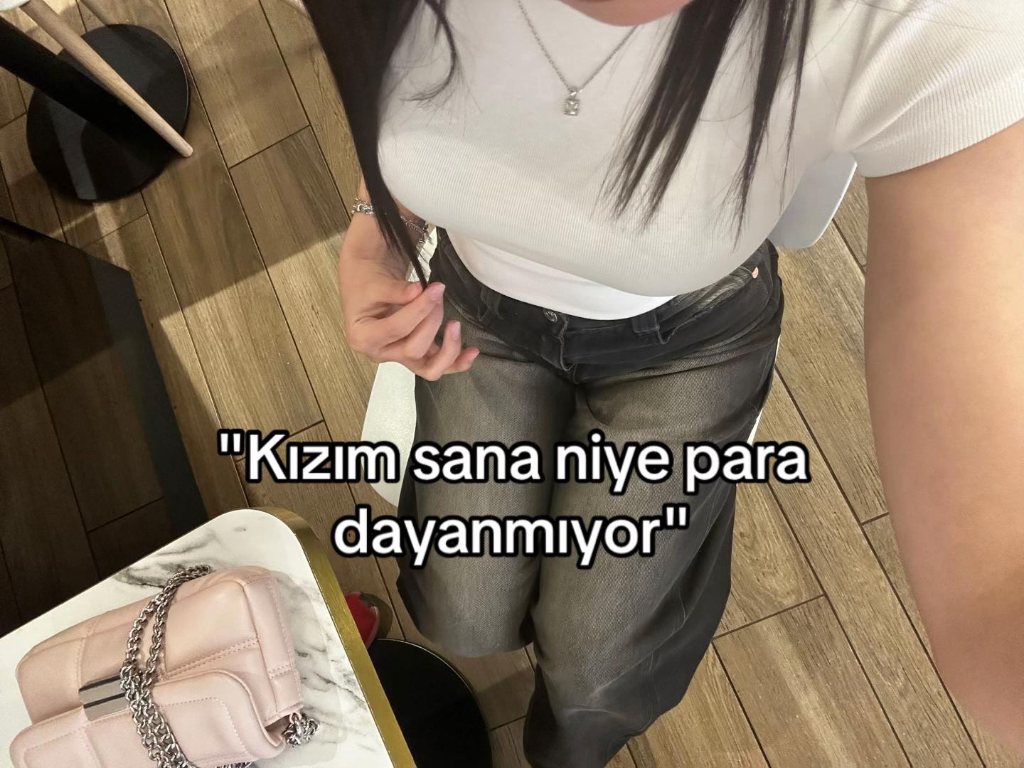 @𝑳𝒂𝒓𝒆𝒏🇹🇷