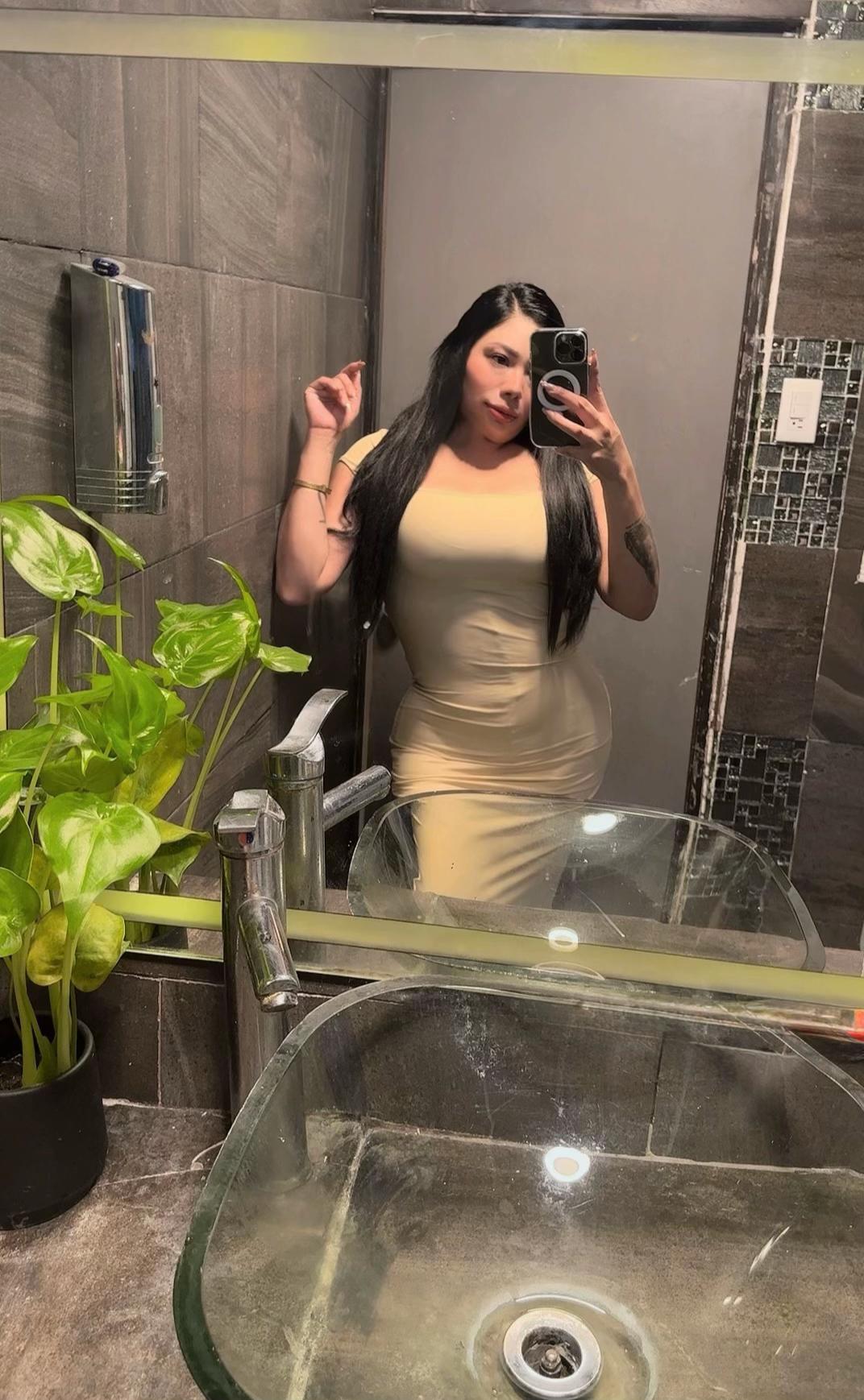 @vivianadeshell