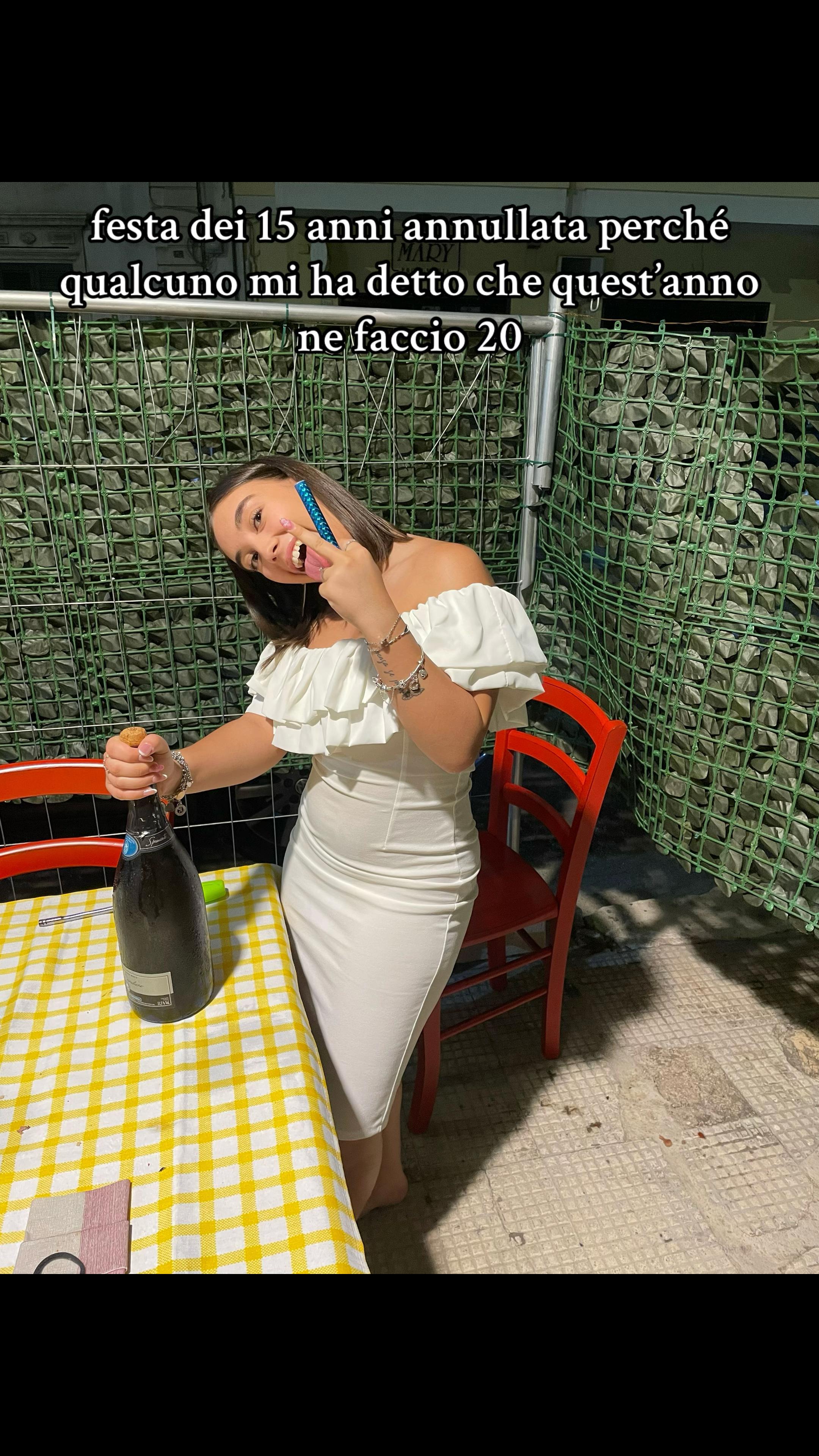 @angelicapetrelli_