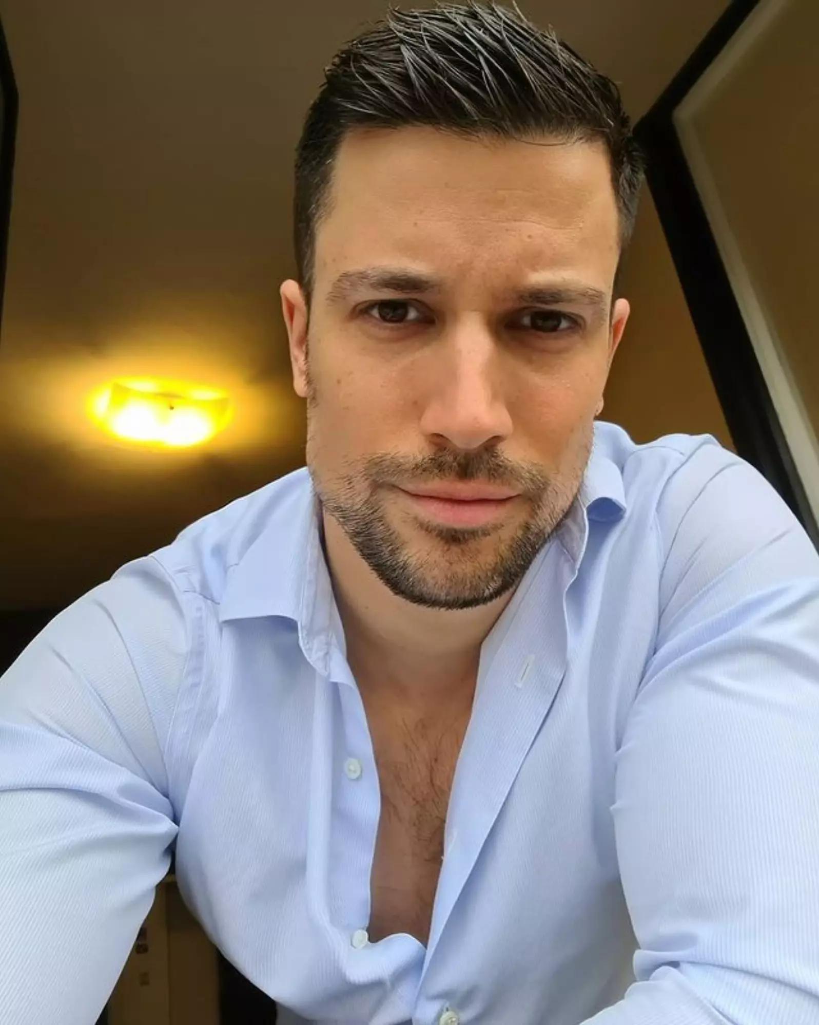 @DR. VASILIJE VUJOVIC