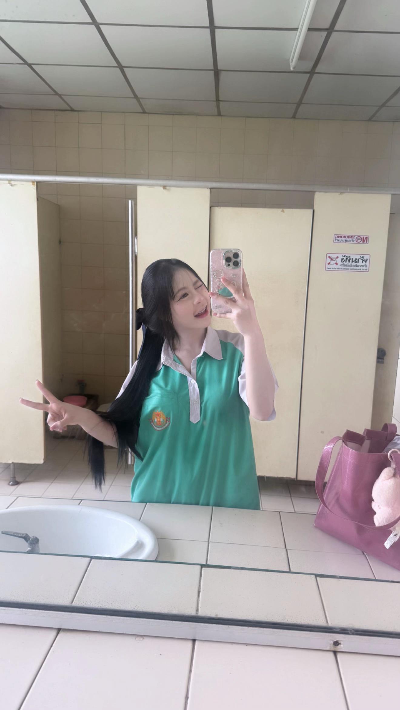 @ฝนชอบกินนม💞