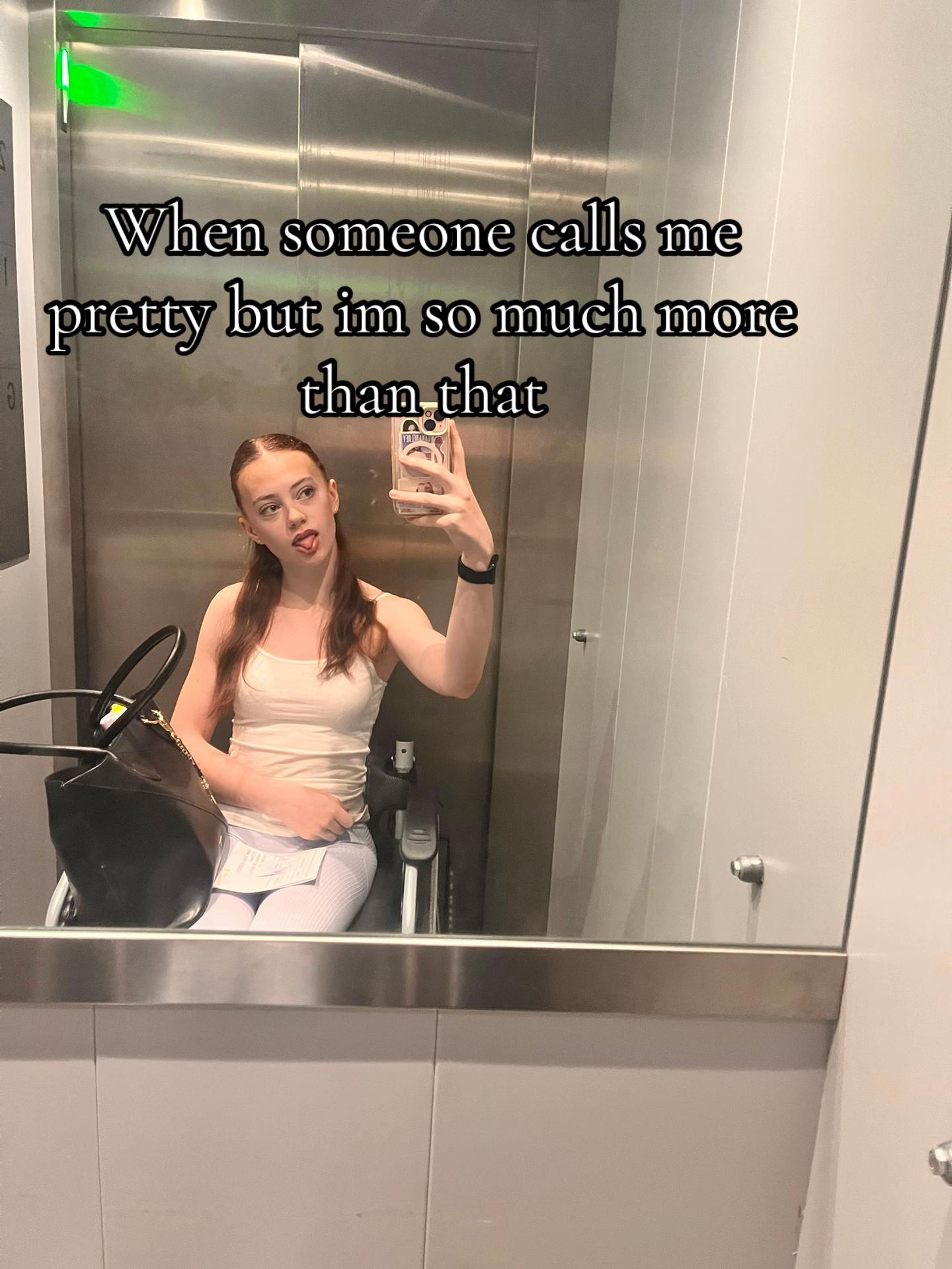 @𝓛𝓲𝓵𝔂 𝓪𝓷𝓷