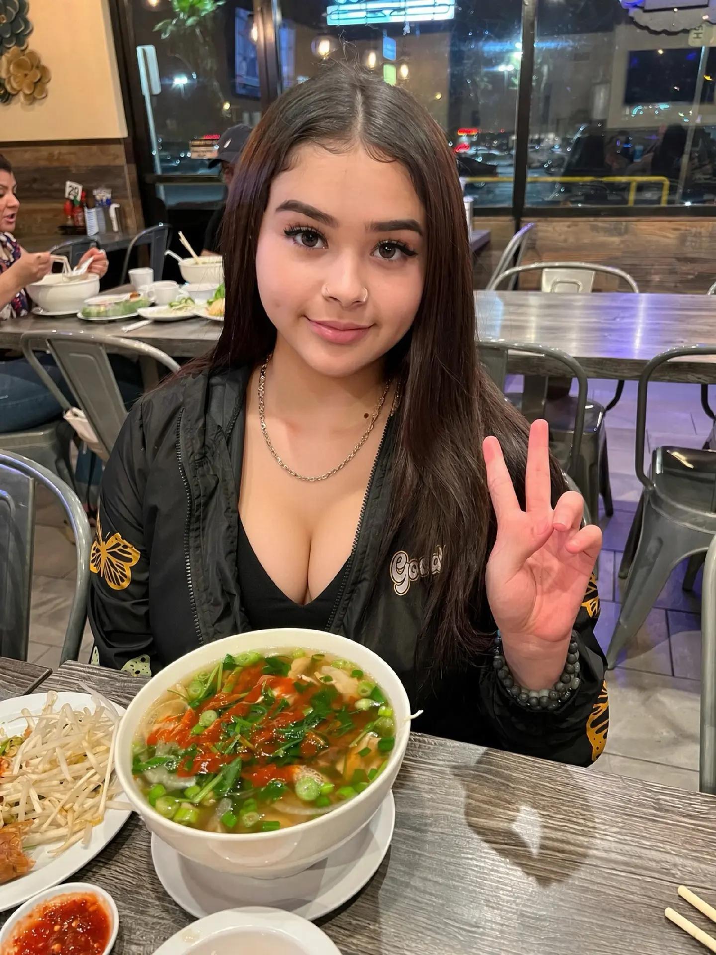 @Valerie Ruvalcaba