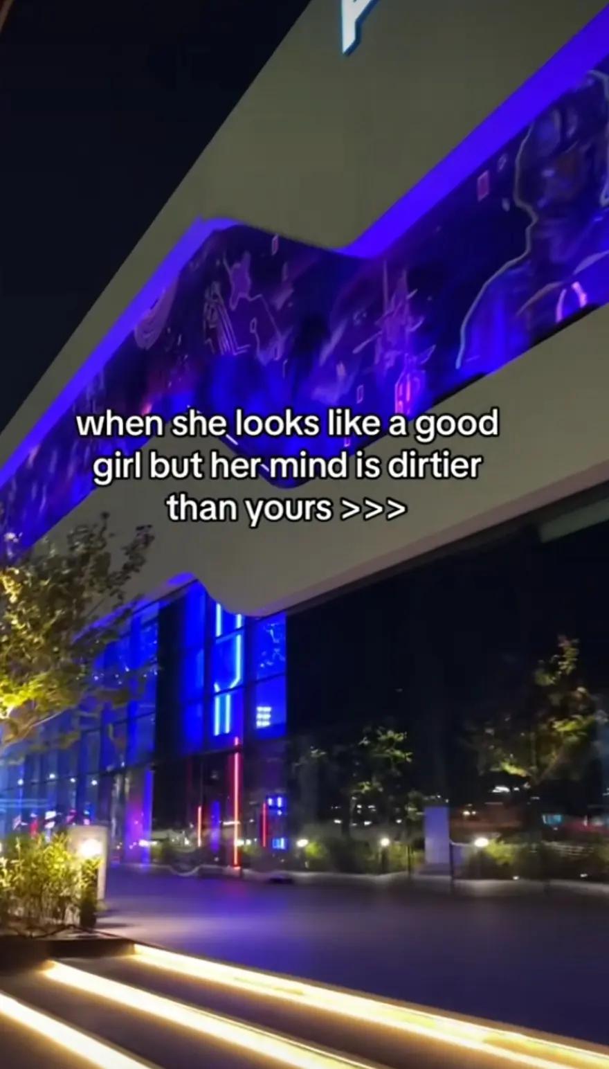 @🖤