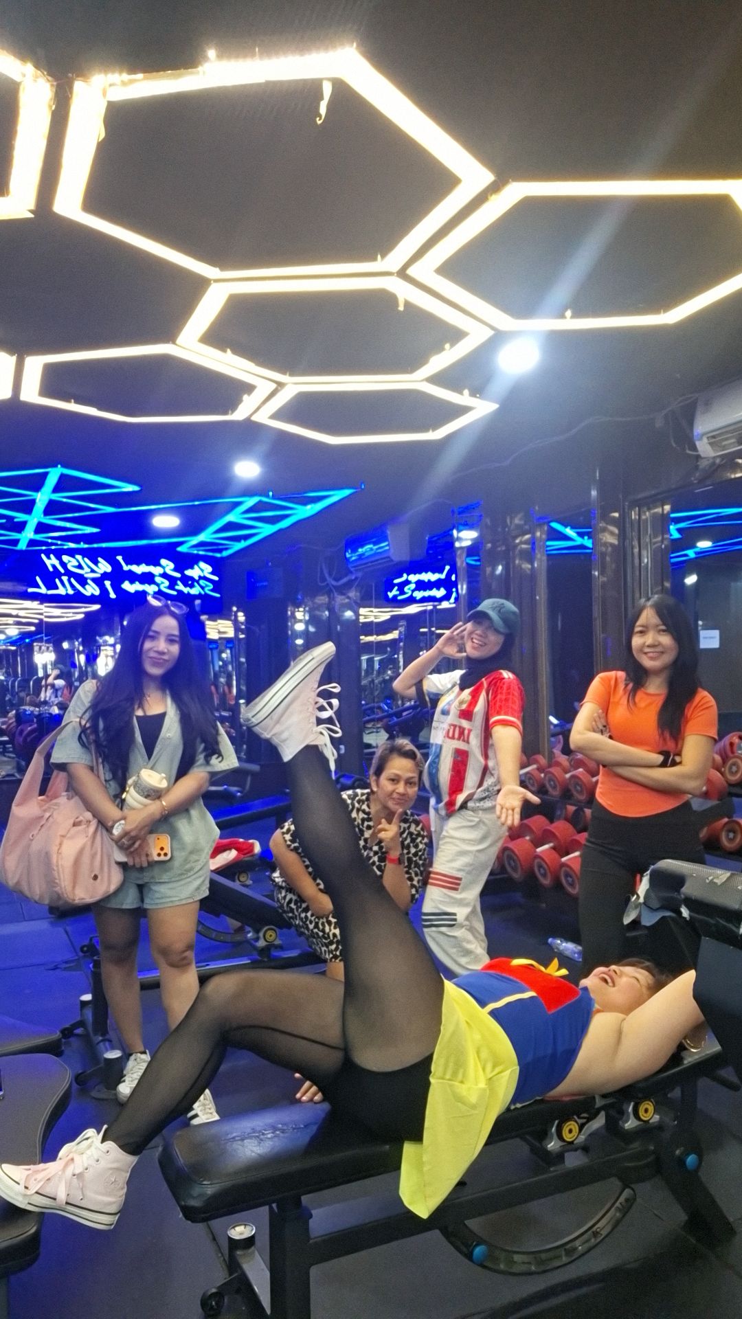 @Stevly Lau store
