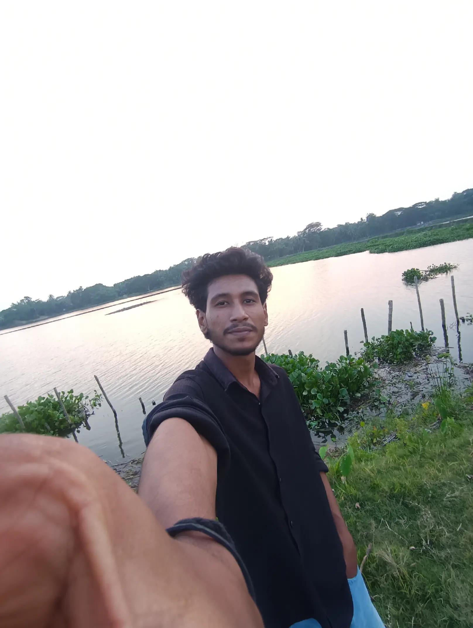 @its_𝙰𝚅𝙸𝙲𝙷𝙰𝙷𝙰𝚁 (आद)👑