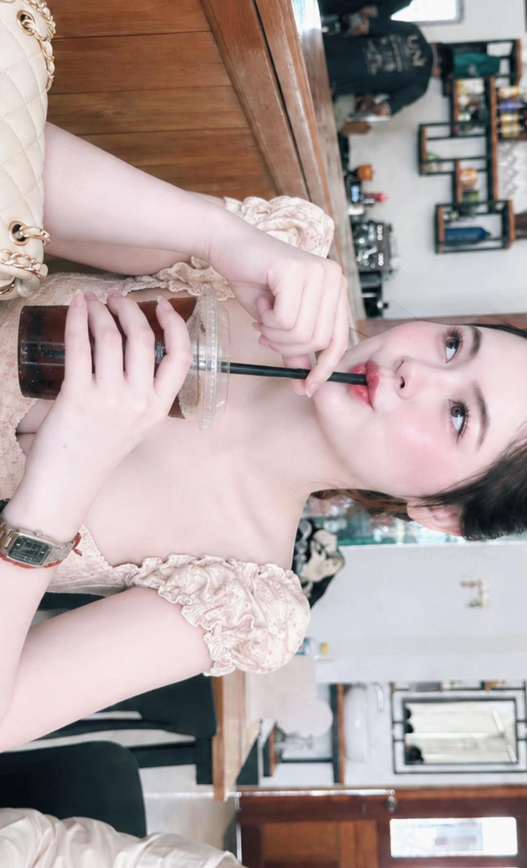 @ຕຸກຕຸ່ນ ຈຸບຸ…🫧🪸