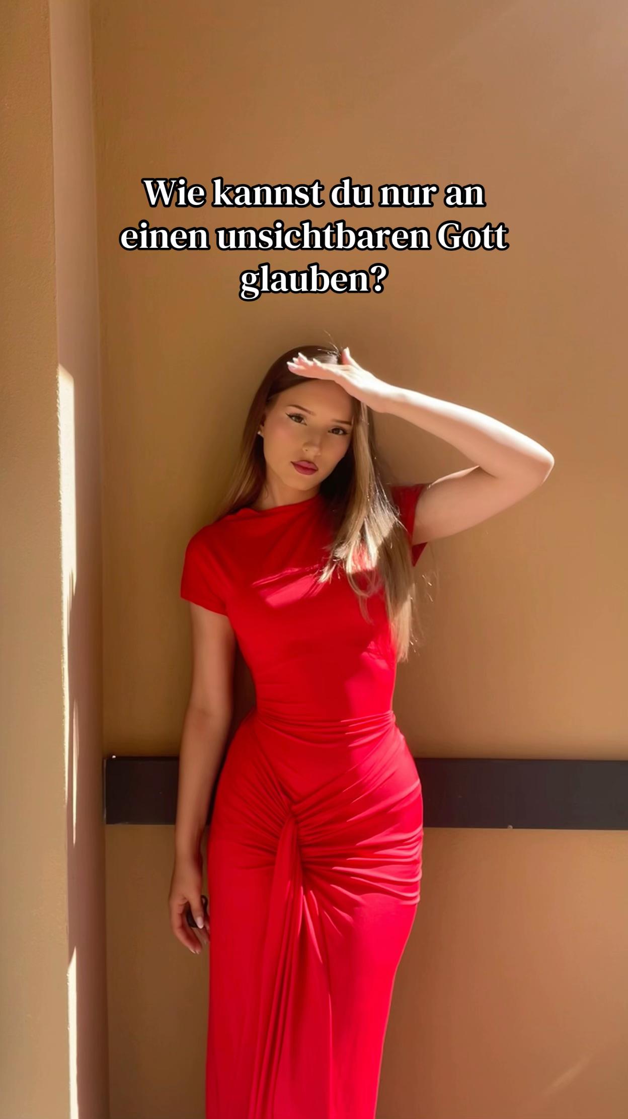 @eelena_rose
