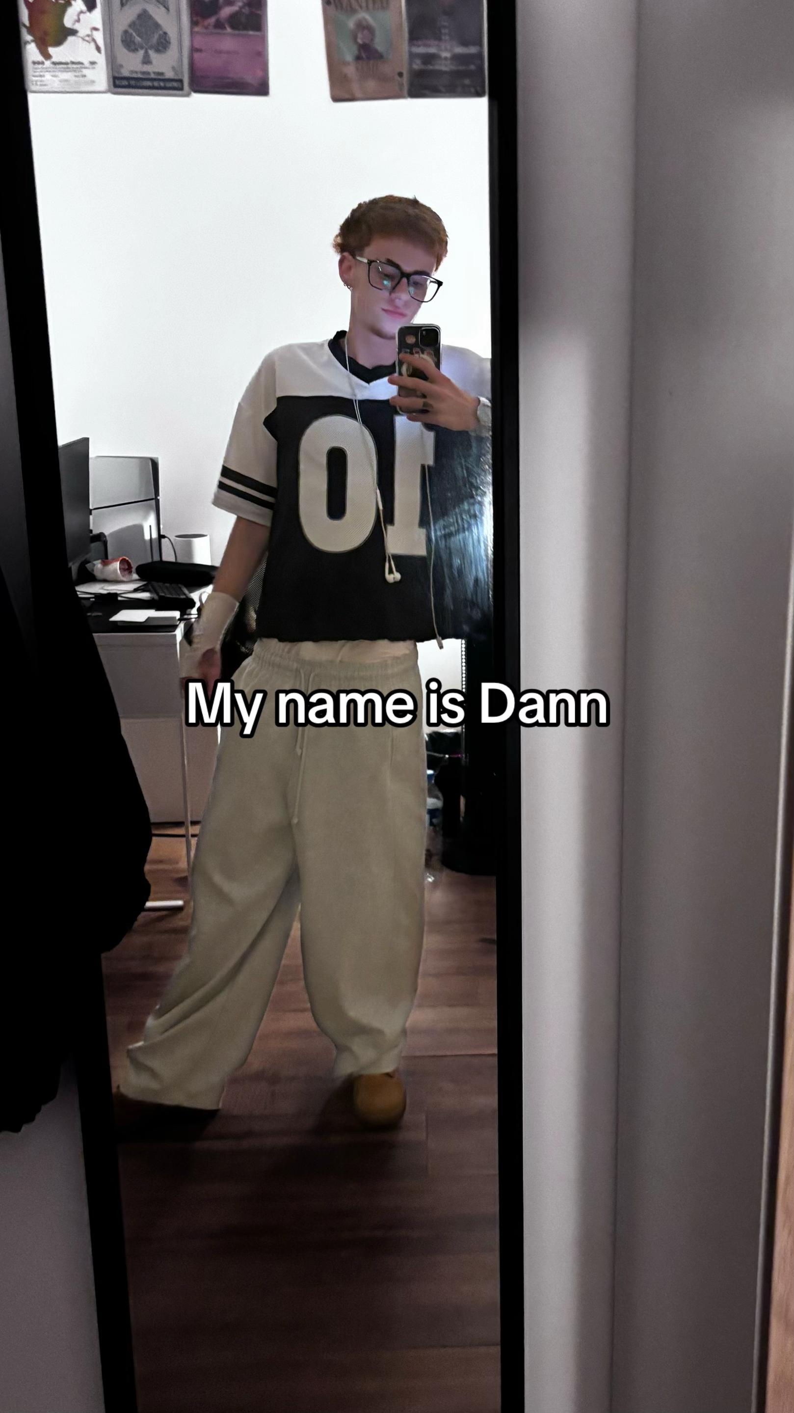 @Danni