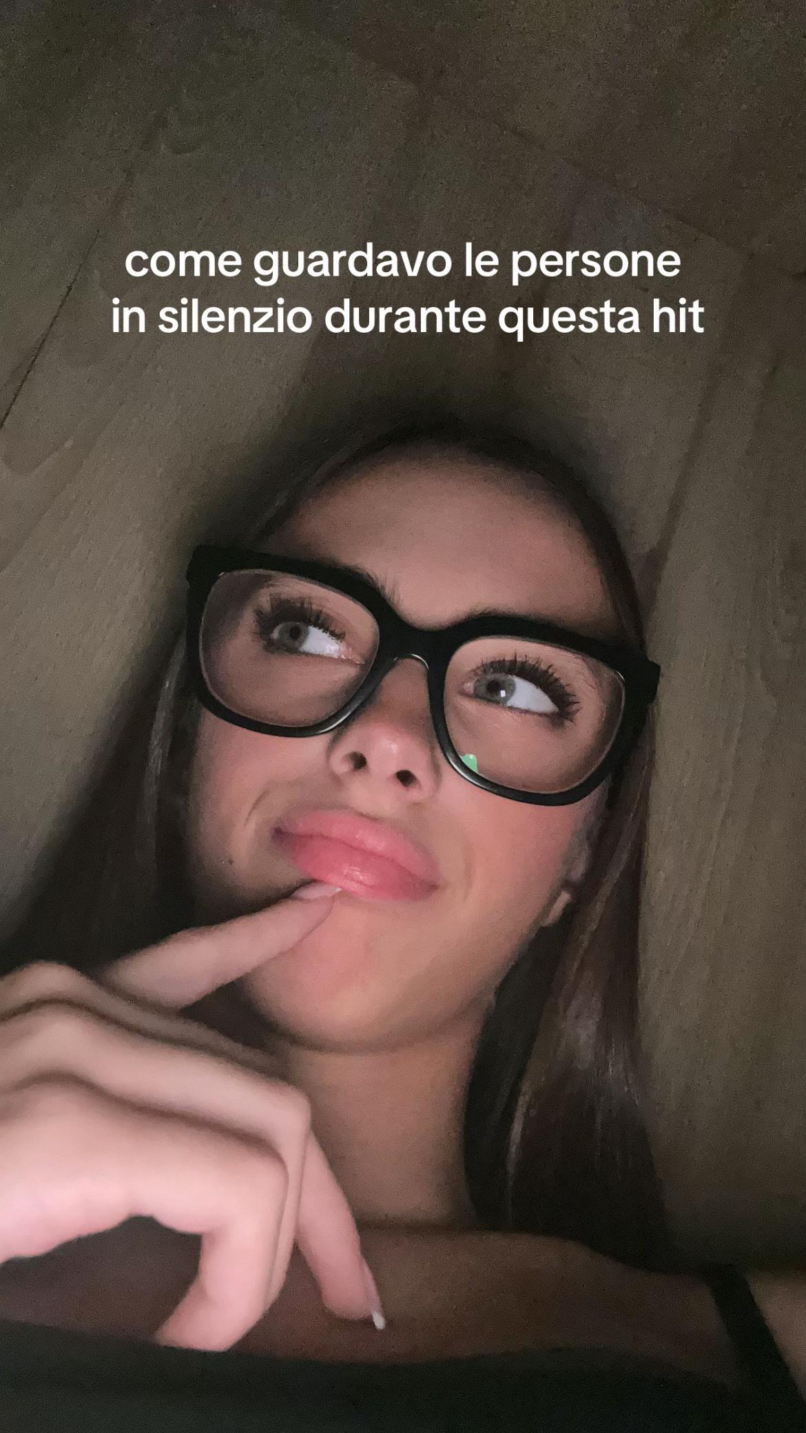 @_eleee2_