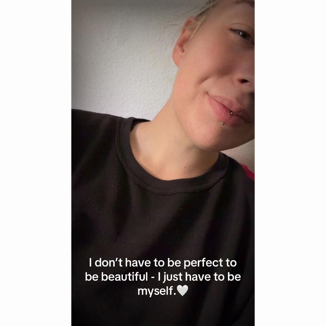 @•𝓜🤍