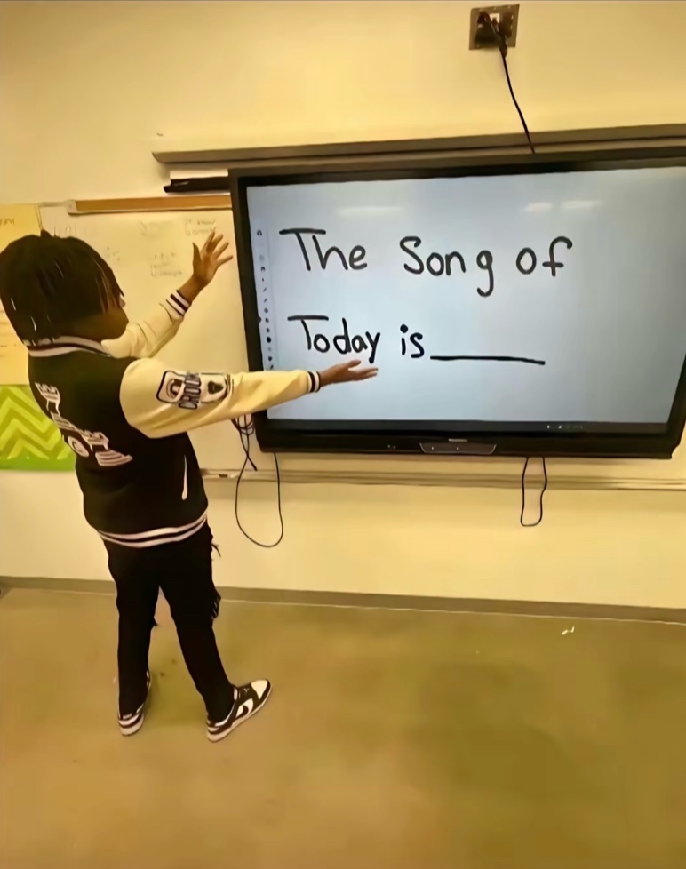 @R⋆Y⋆A⋆N