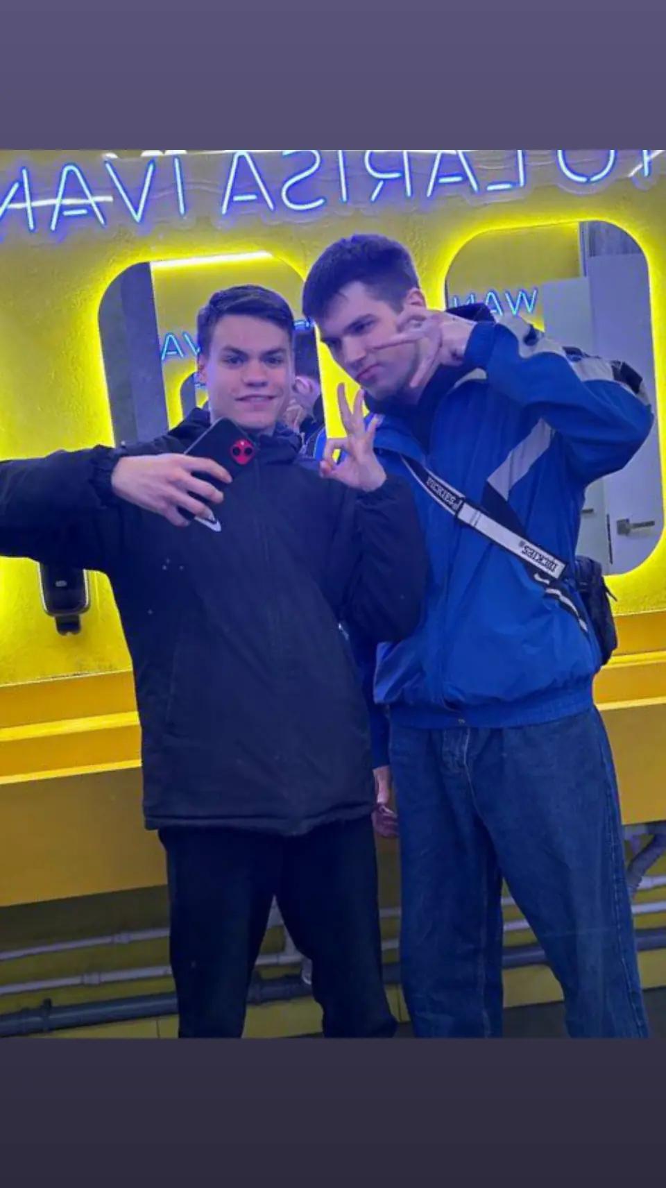 @Максим🇦🇿
