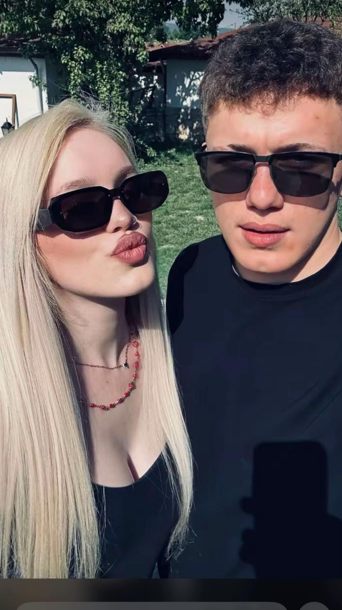 @Elaynll