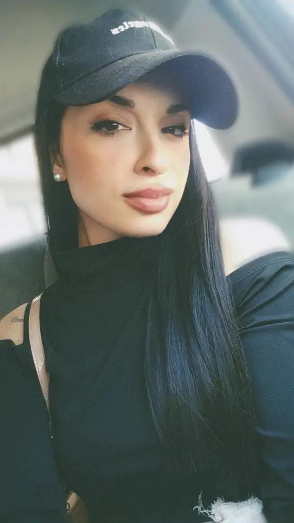 @lucycellamare945