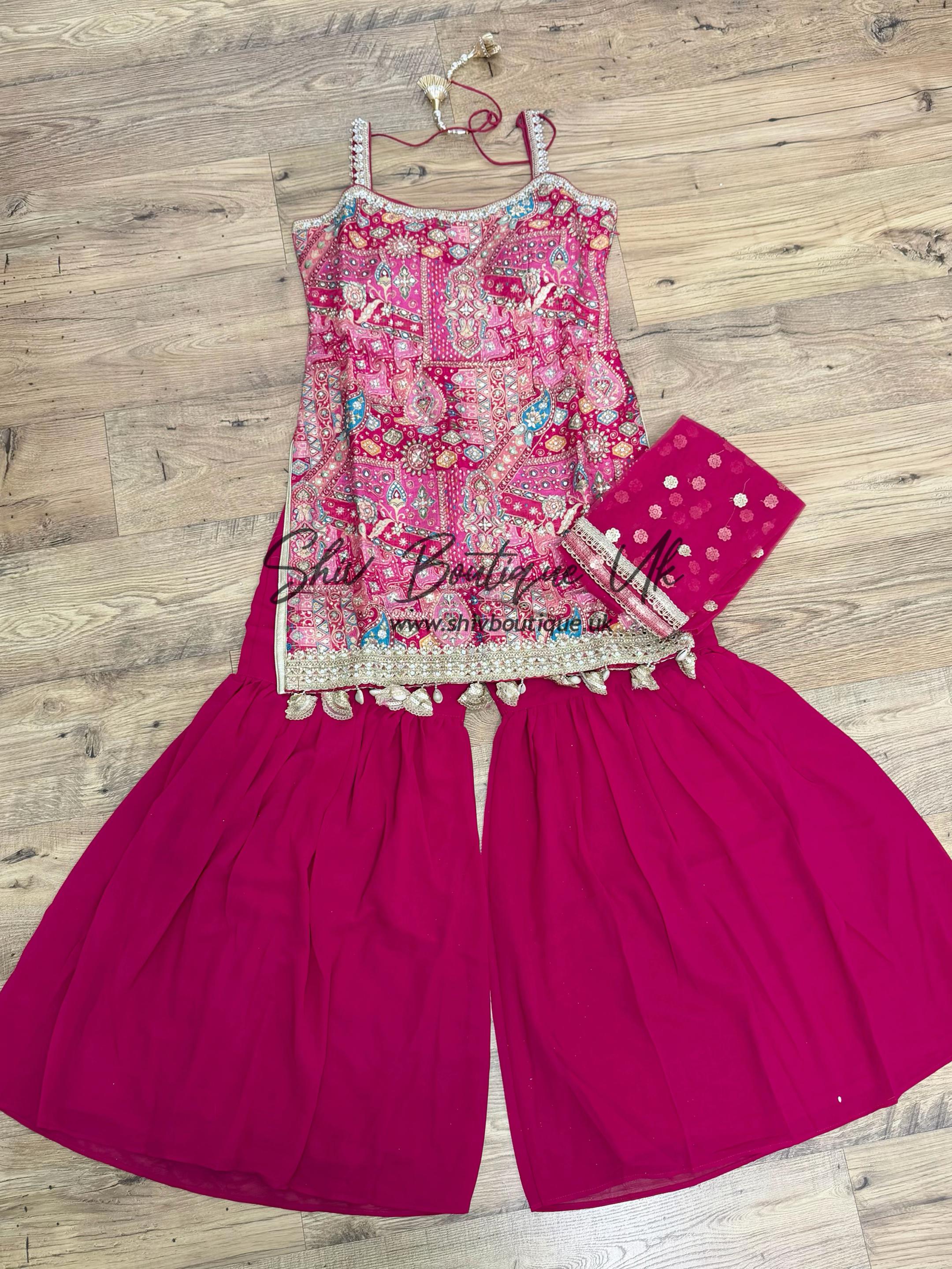 @Shiv Boutique UK