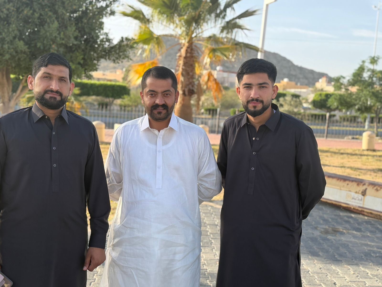 @حسنِین راجہ 🌴