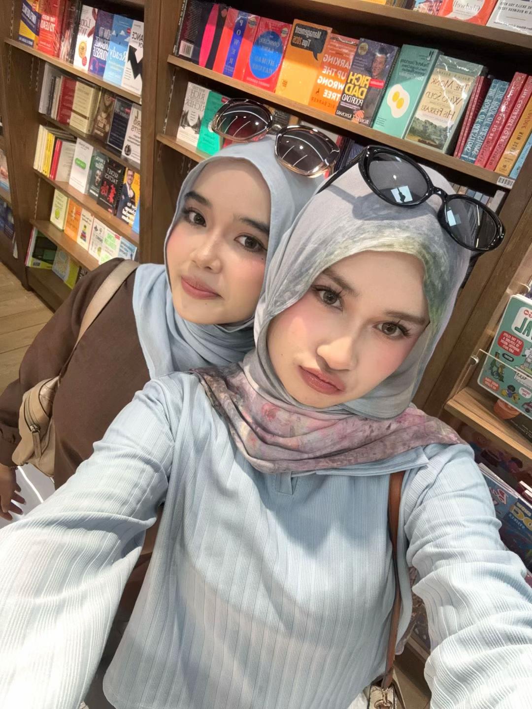 @sakin˚ ༘
