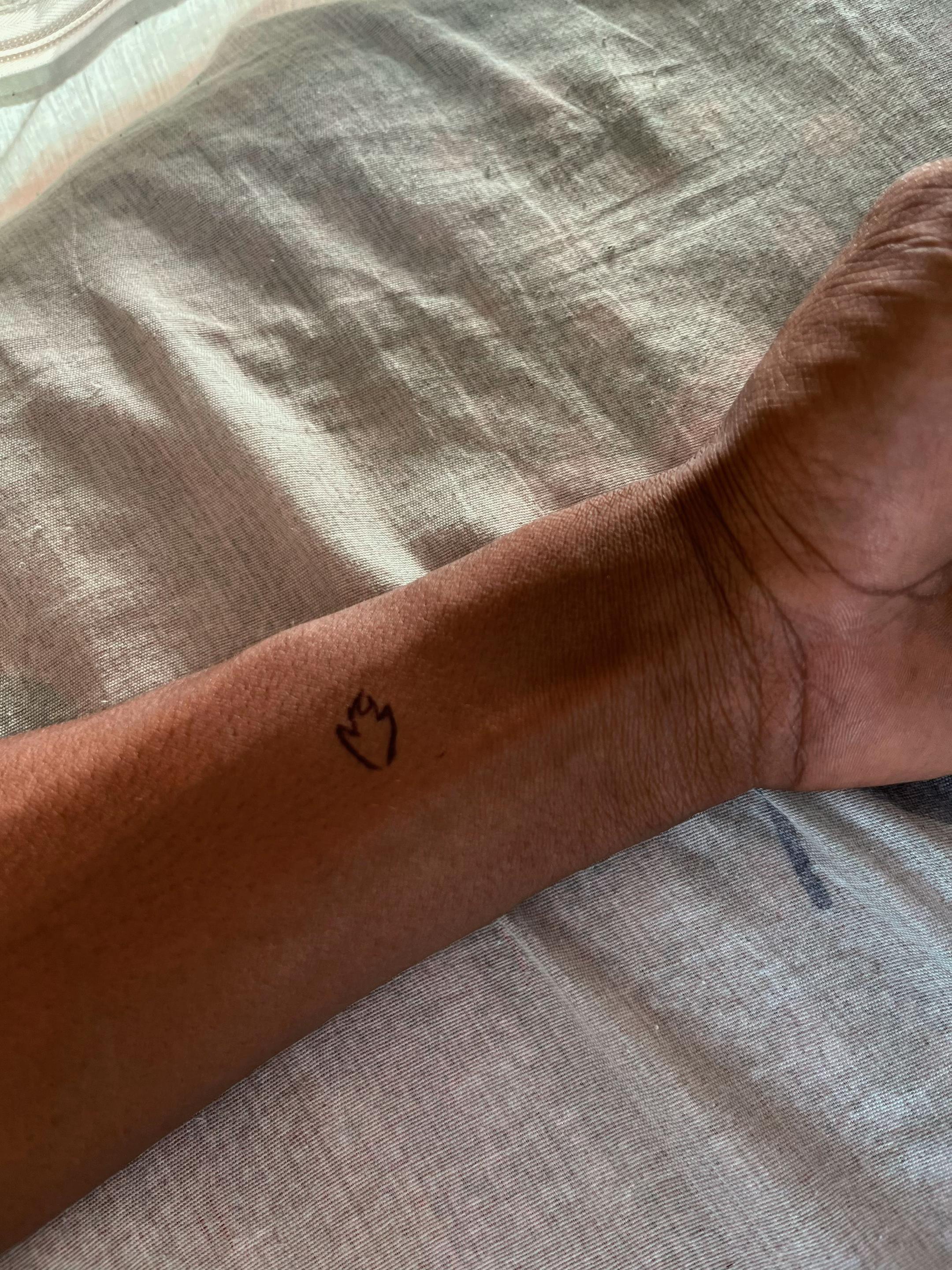 @🖤