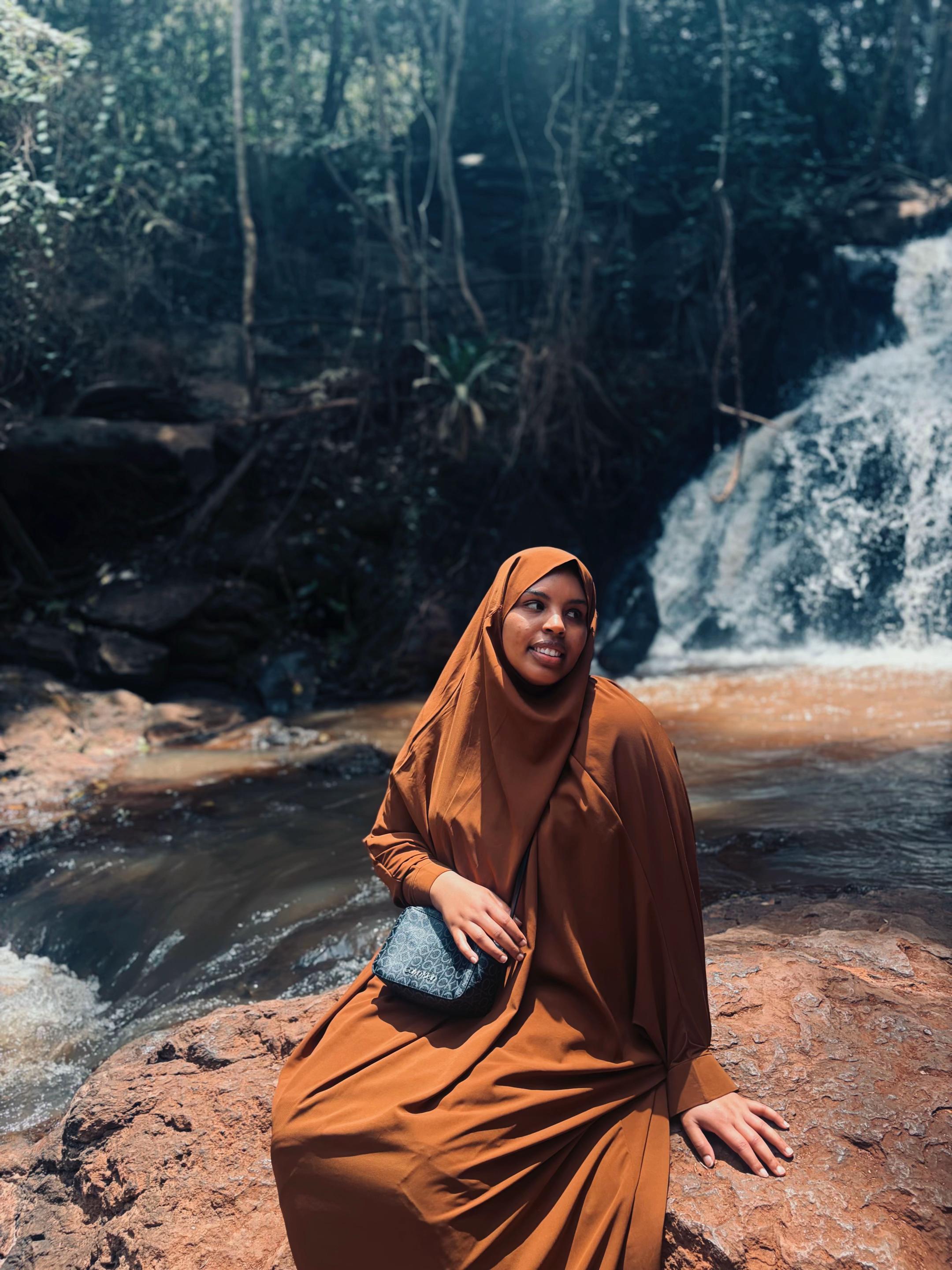 @Aisha🧸