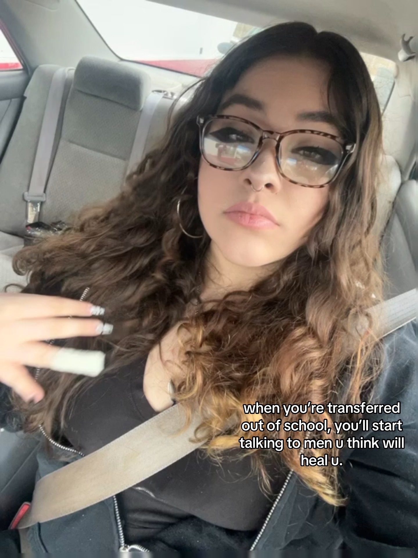 @𖥸