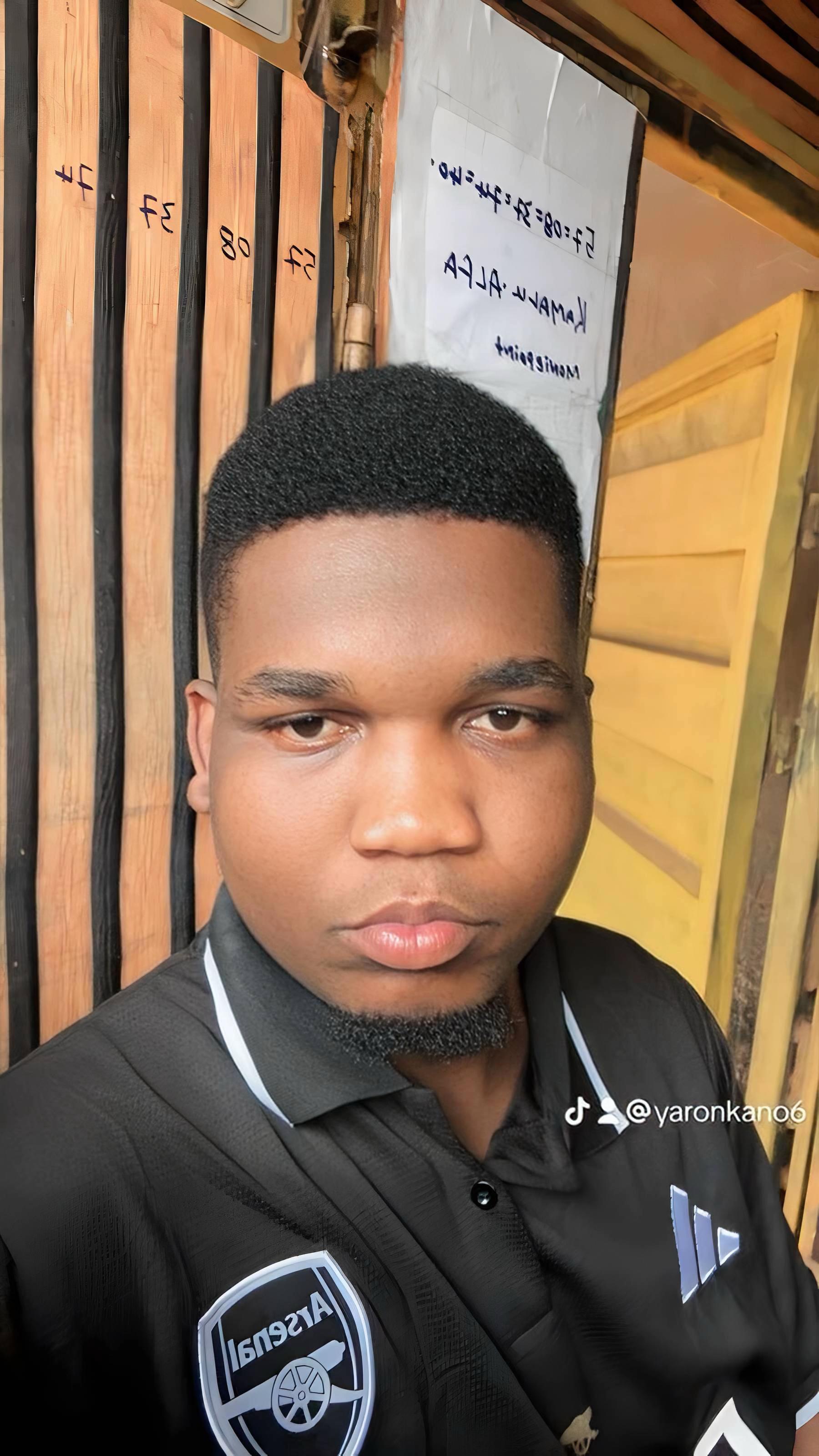 @¥ARON🤟KANO😎